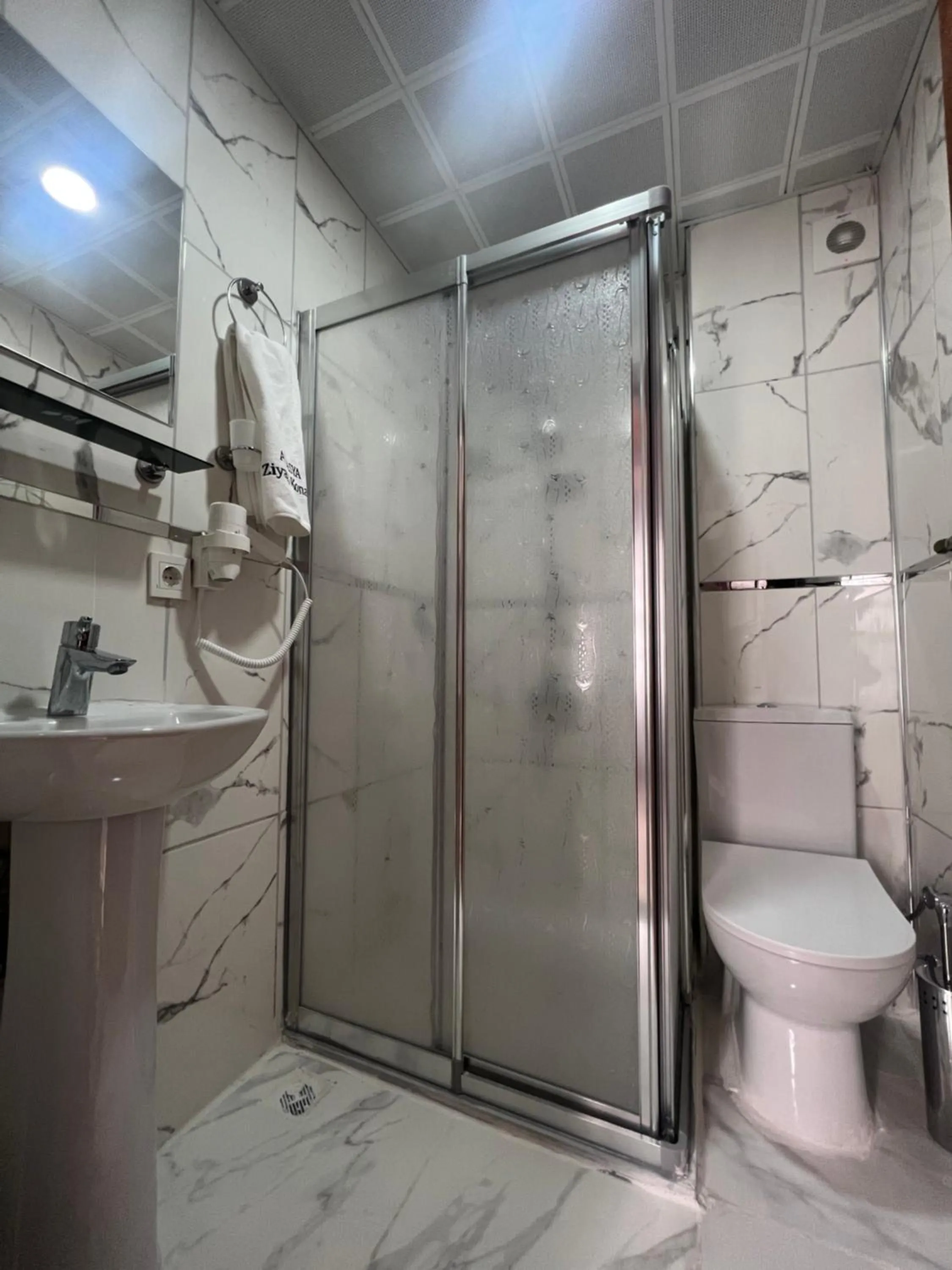 Shower in Ziyagil Konağı