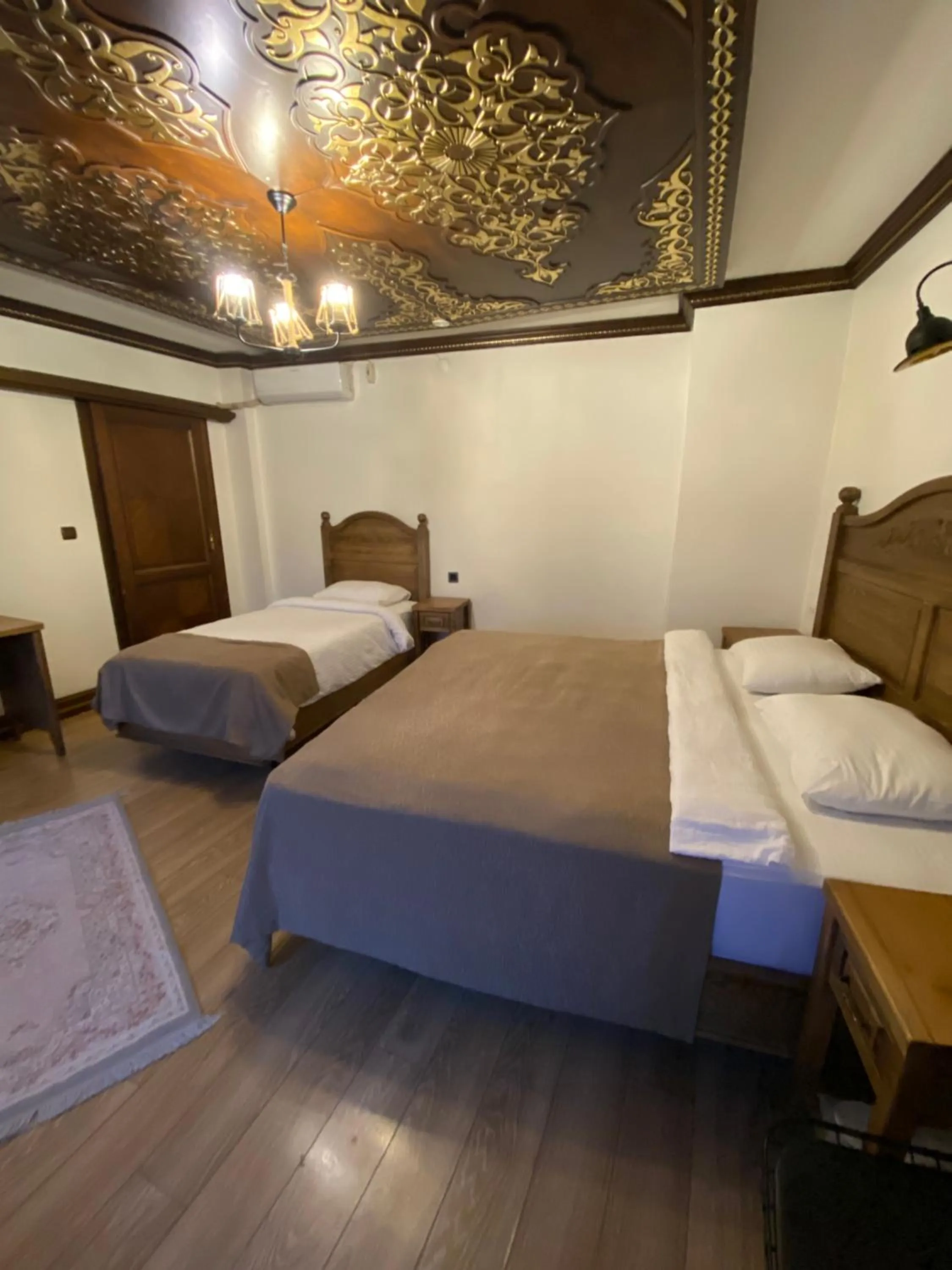 Bed in Ziyagil Konağı