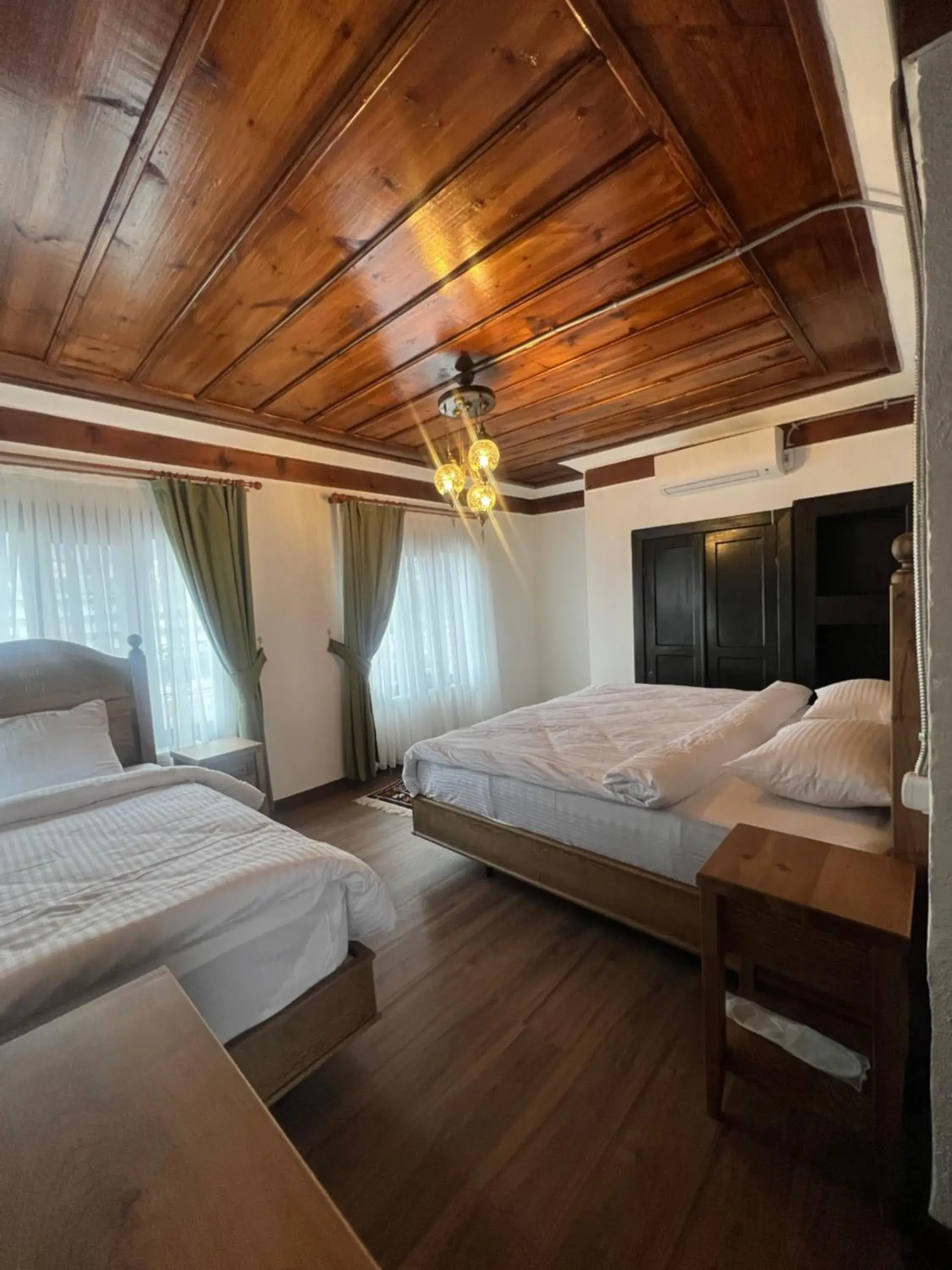 Quadruple Room with Lake View in Ziyagil Konağı Quadruple Room with Lake View in Ziyagil Konağı