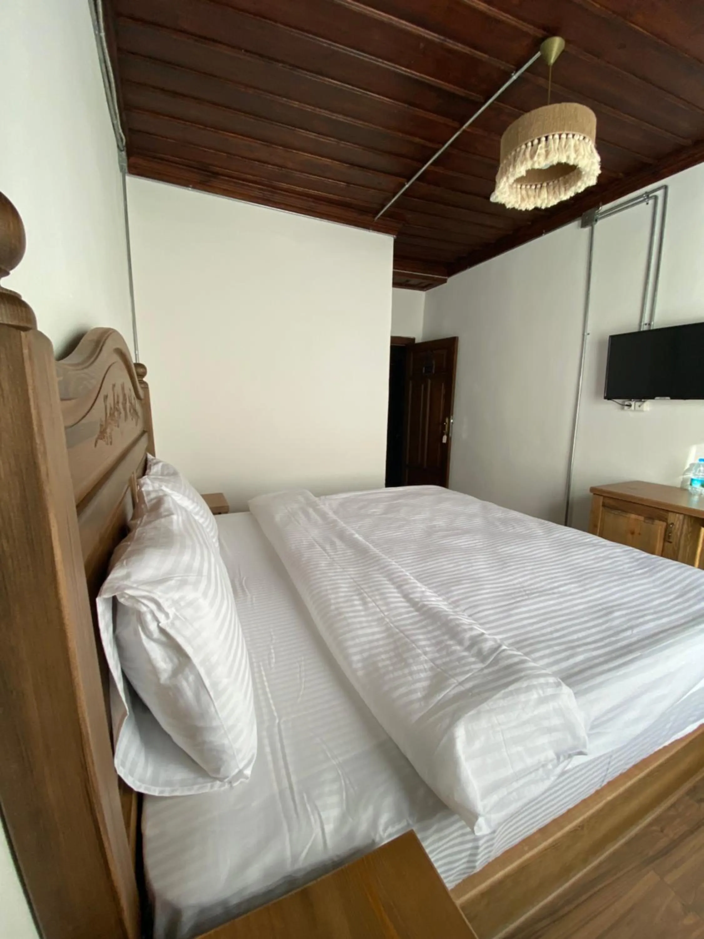 Bed in Ziyagil Konağı