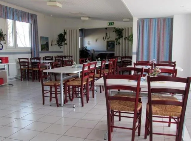 Restaurant/places to eat in Fleninge Classic Motel