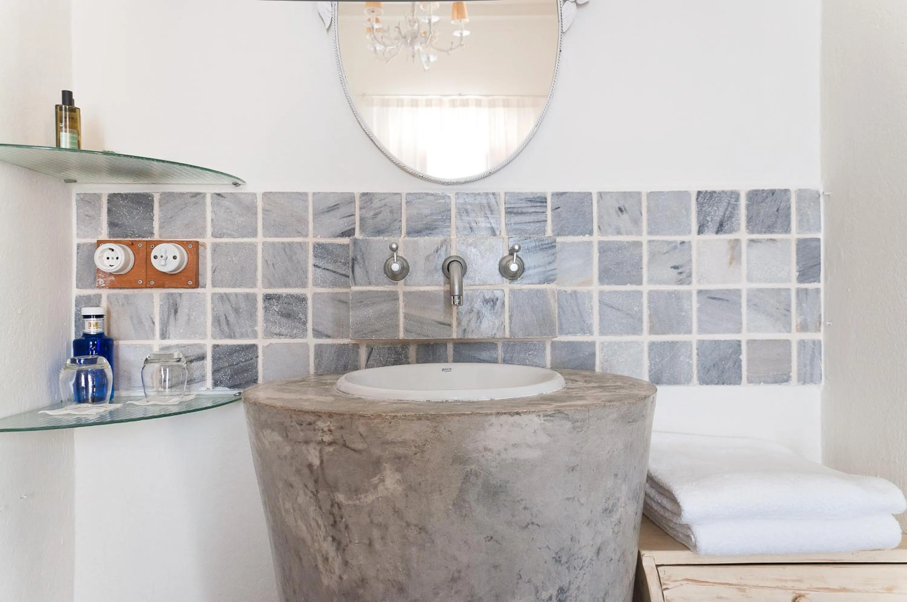 Bathroom in Hotel Hanoi