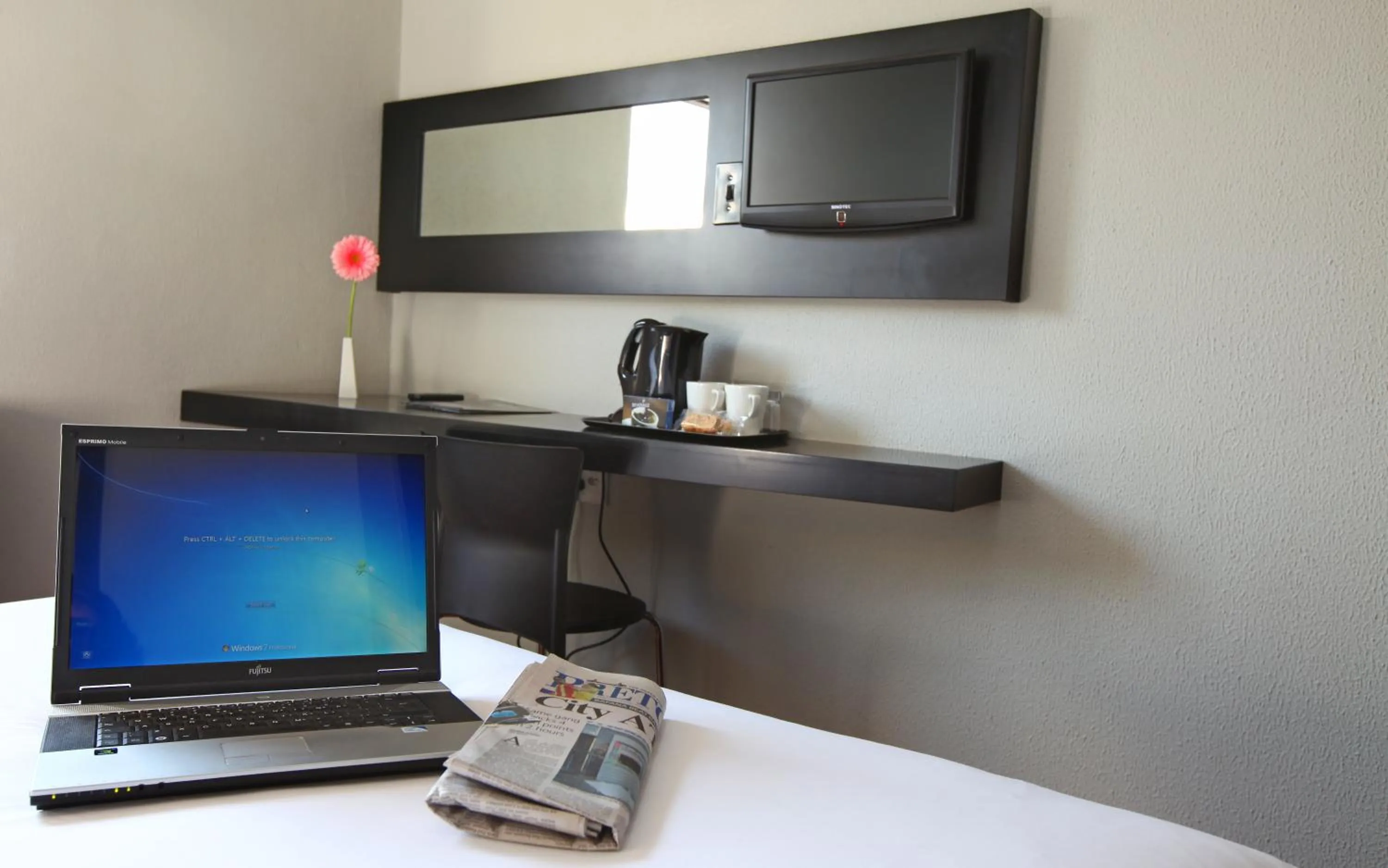 Coffee/tea facilities in Inani Hotel Morning Star