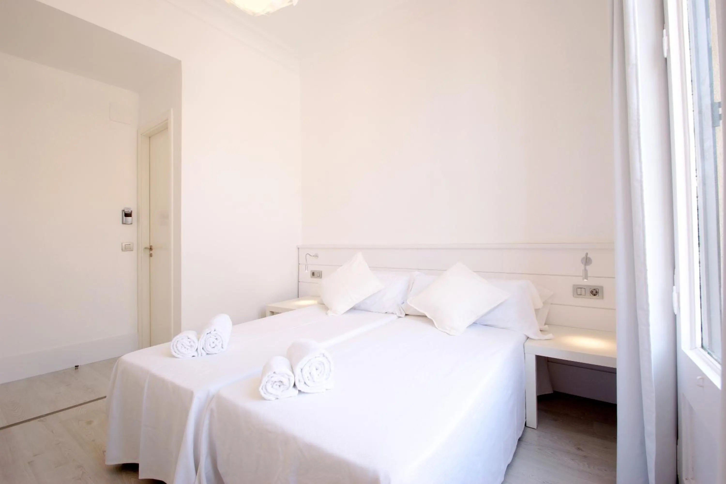 Photo of the whole room, Bed in Express by gaiarooms