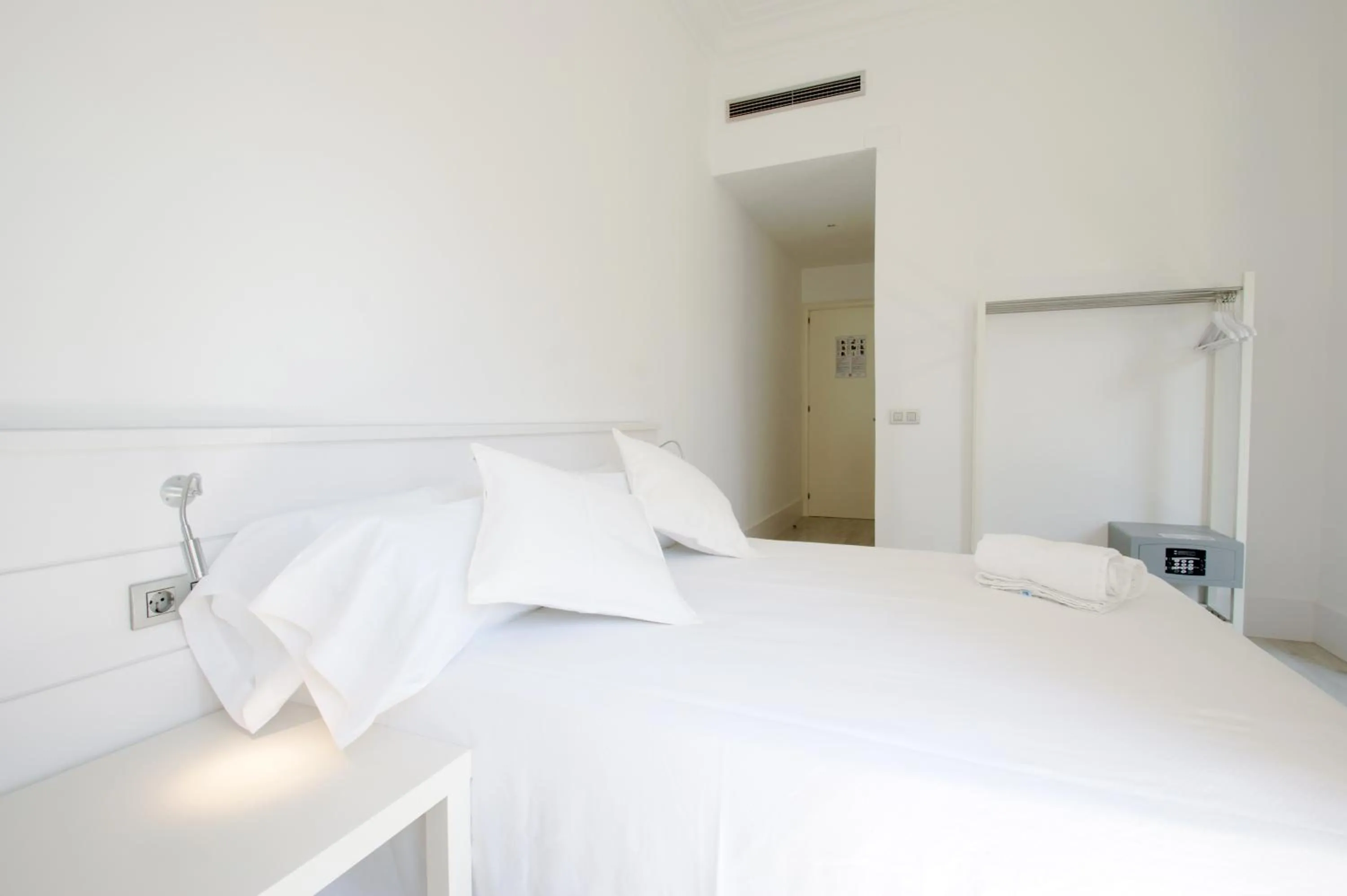 Spring, Bed in Express by gaiarooms