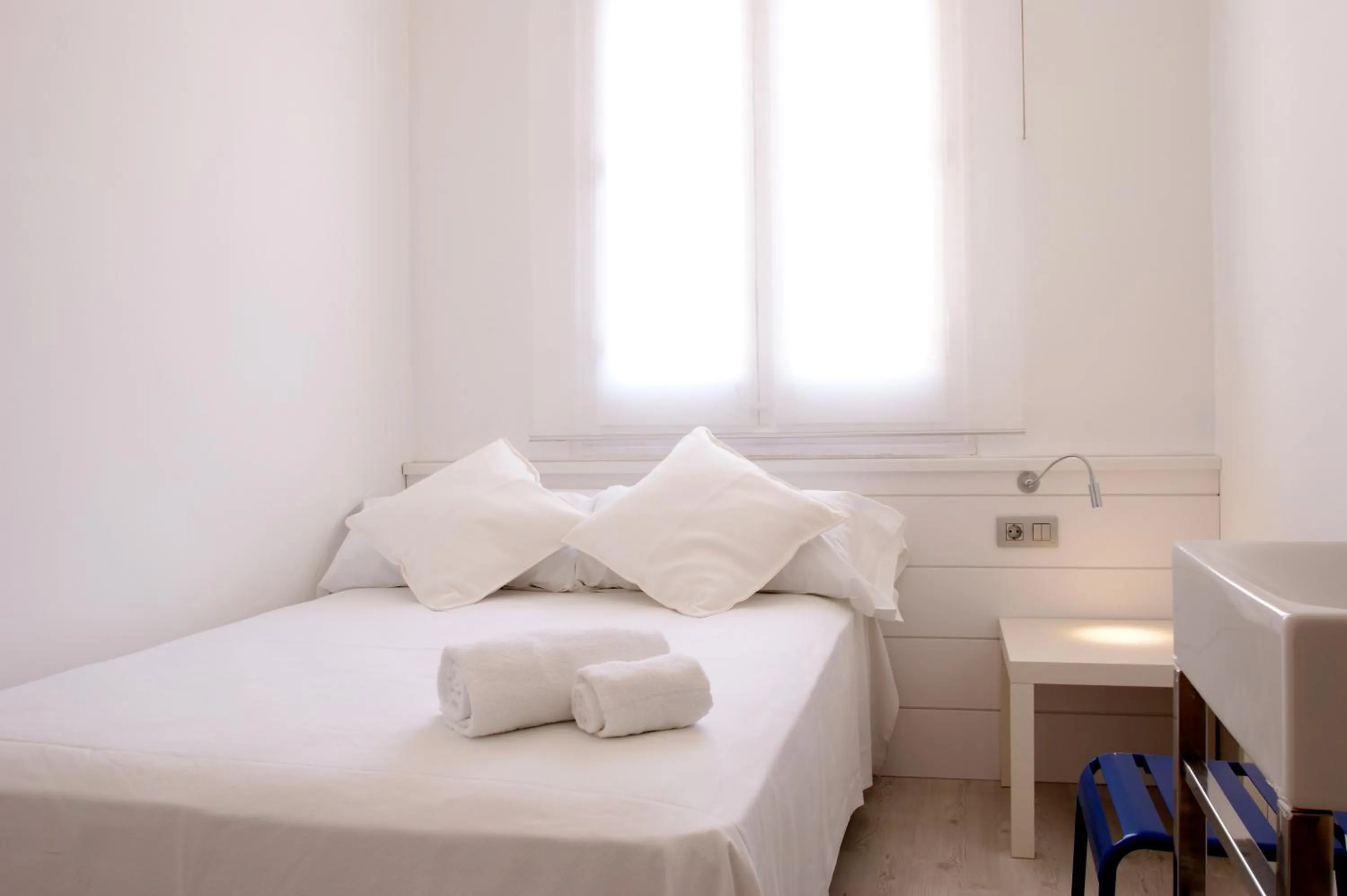 Spring, Bed in Express by gaiarooms