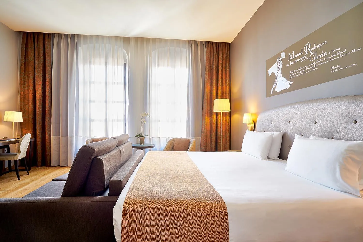 Photo of the whole room, Bed in Eurostars Patios de Cordoba