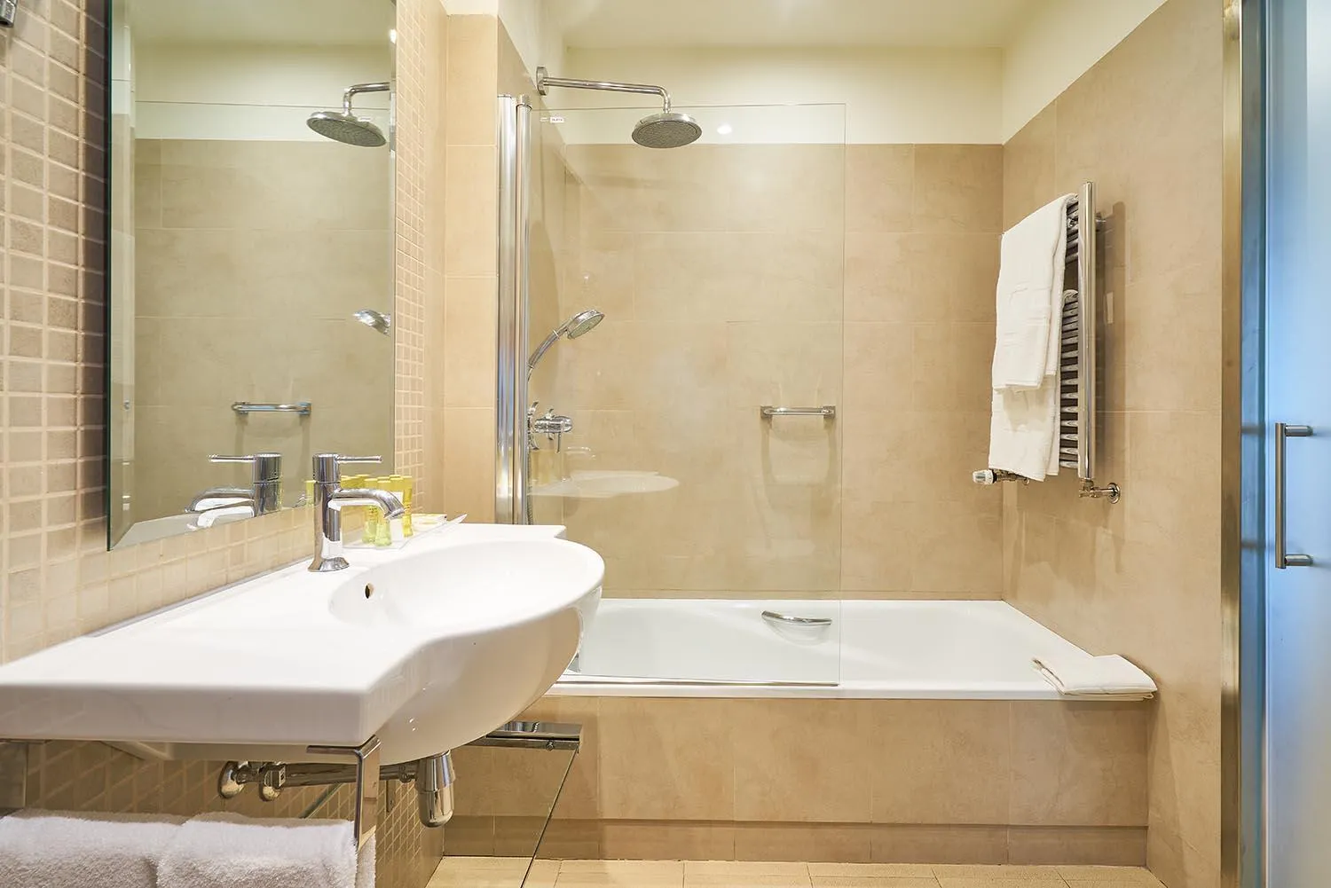 Bathroom in Eurostars Patios de Cordoba