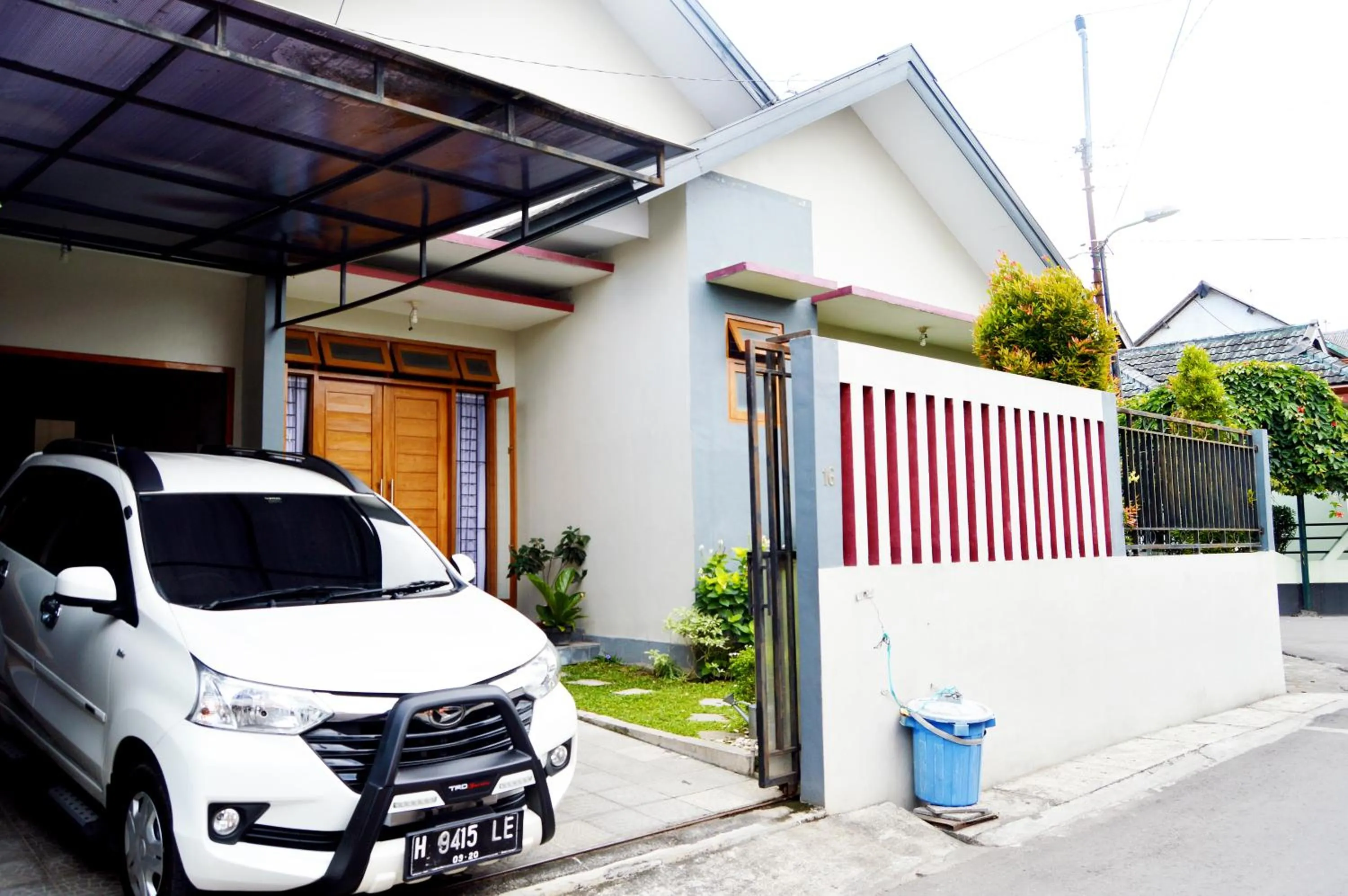 Facade/entrance in Wirobrajan Street Homestay Jogja