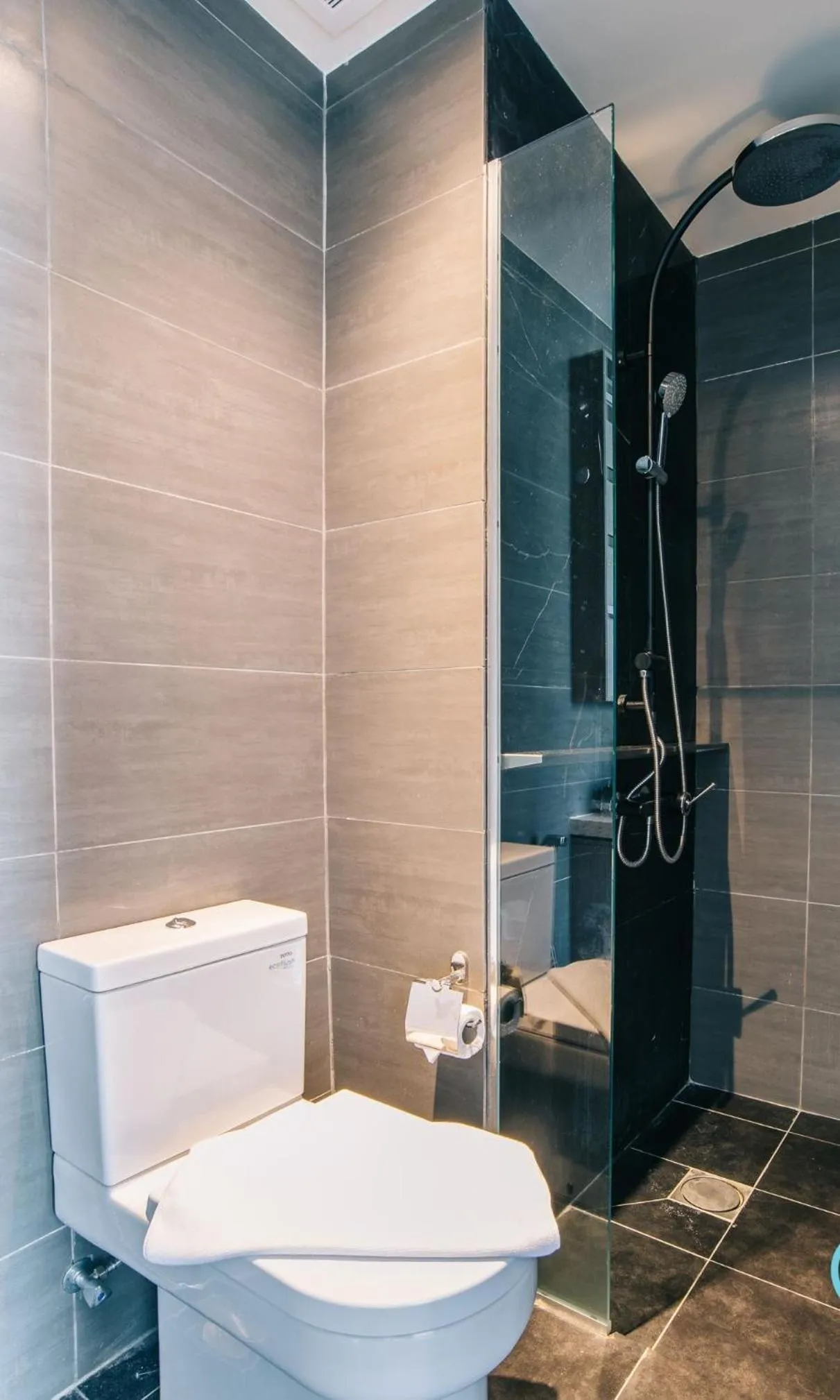 Expressionz Professional Suites by MyKey