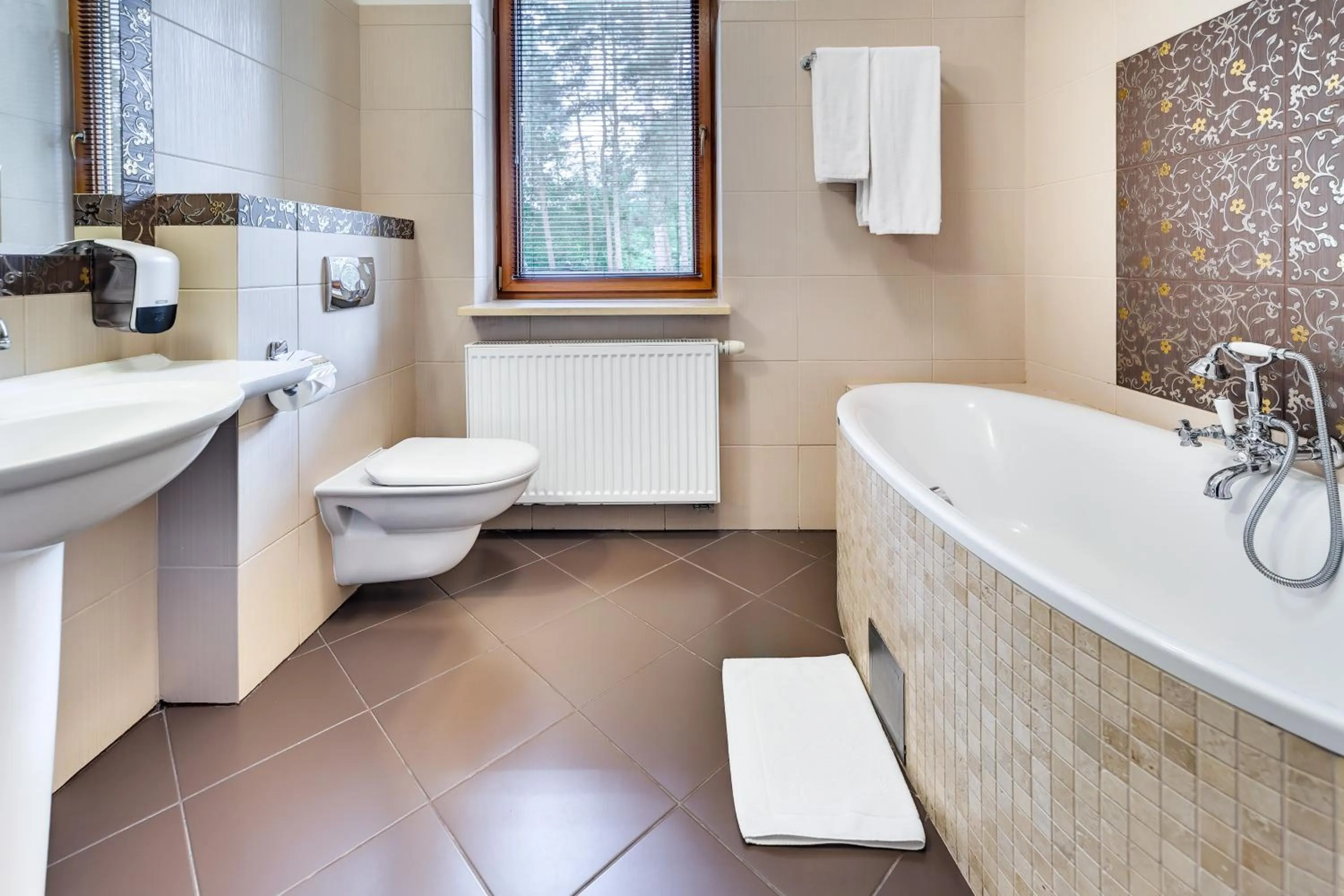 Toilet in Hotel Pan Tadeusz