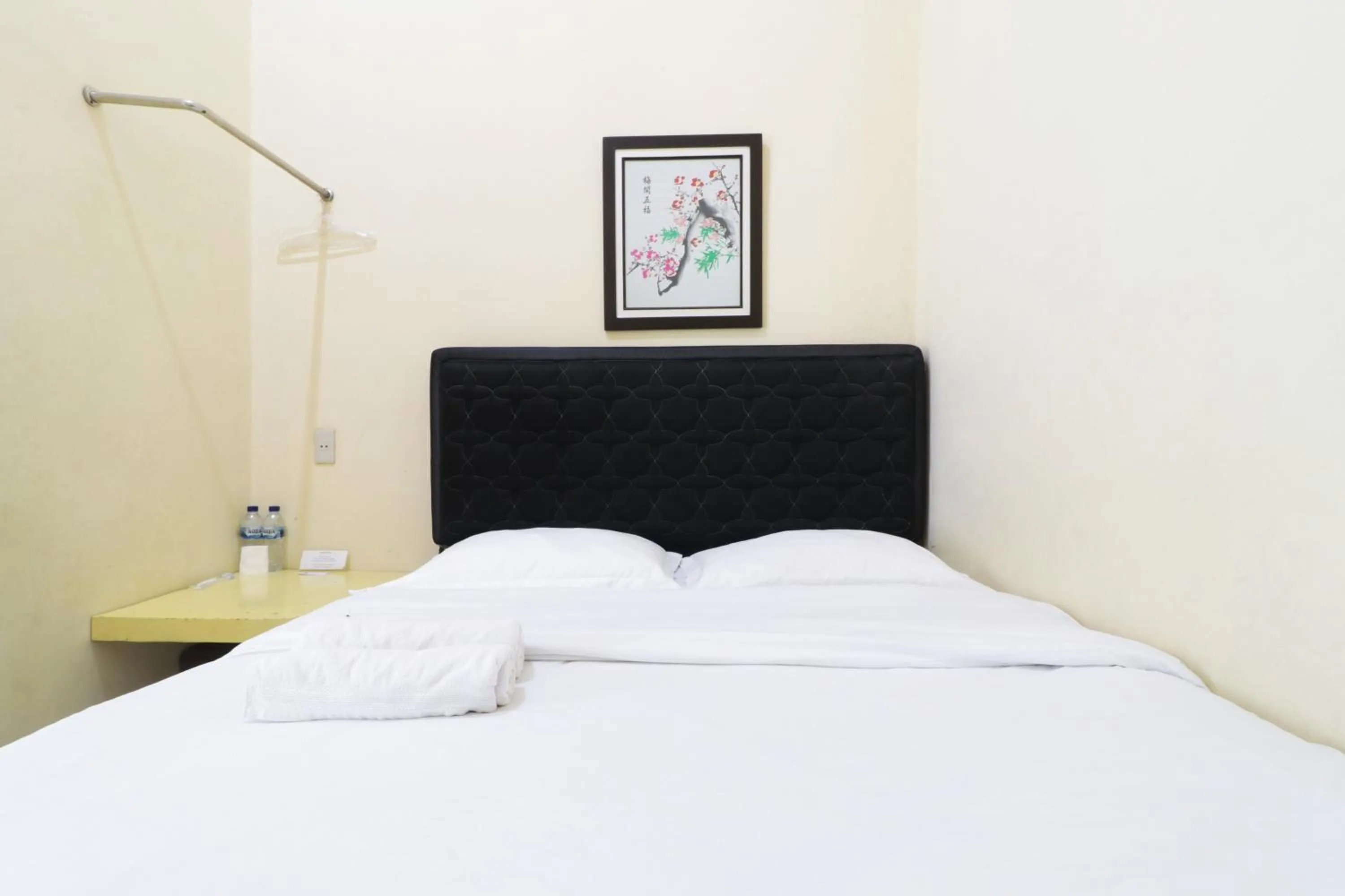 Bedroom, Bed in Krisna Hostel