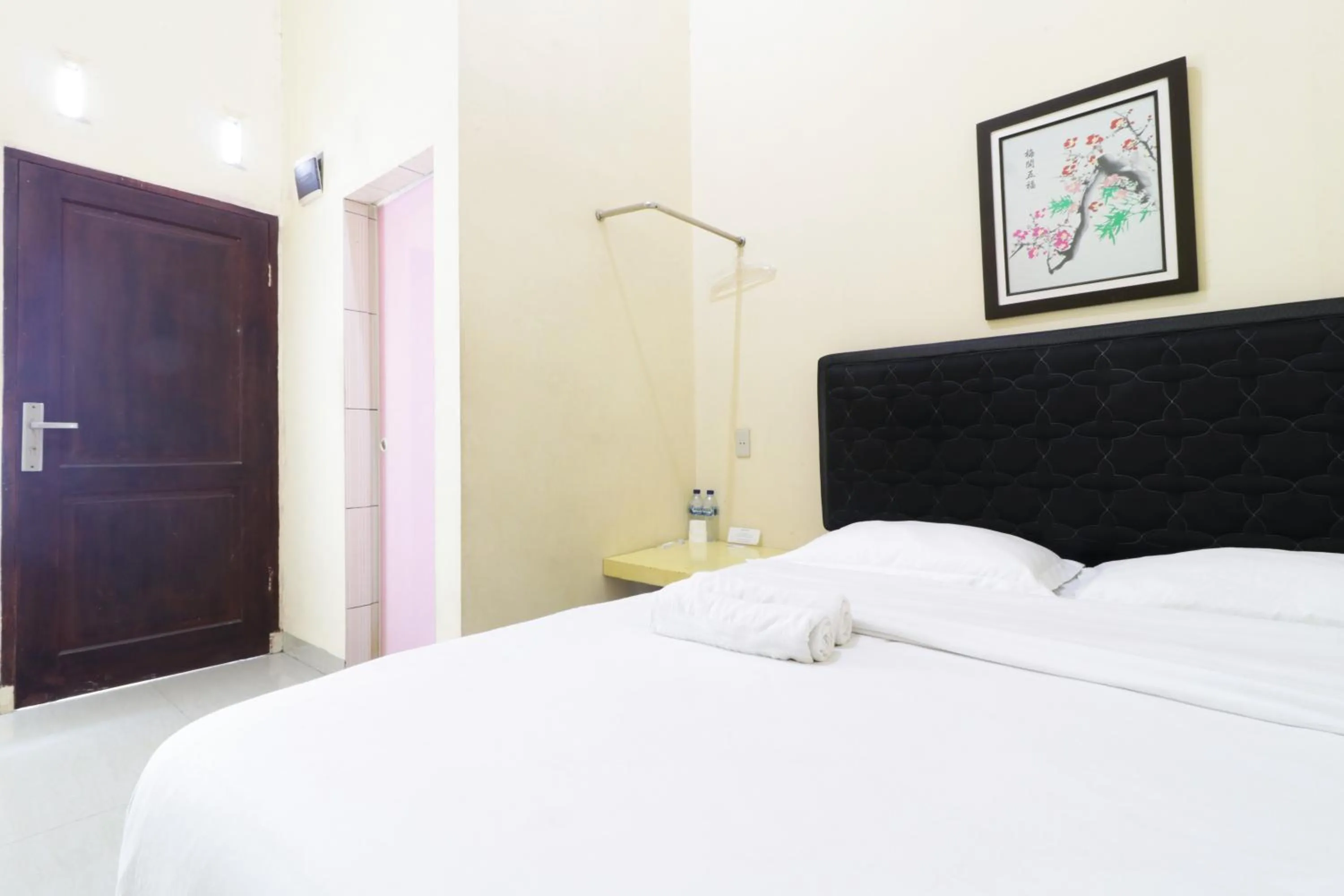 Bedroom, Bed in Krisna Hostel