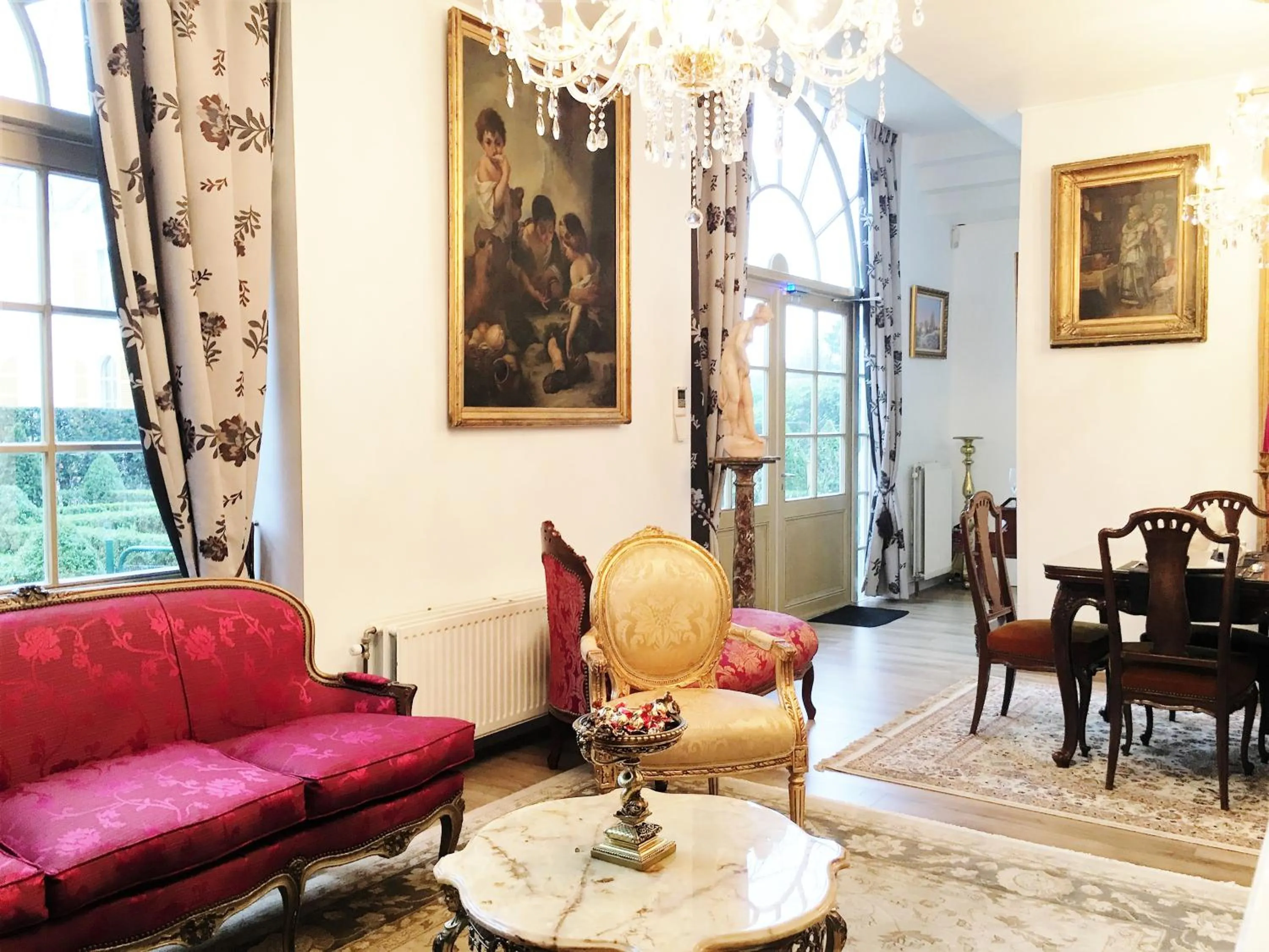 Living room in Koetshuis Bosdam