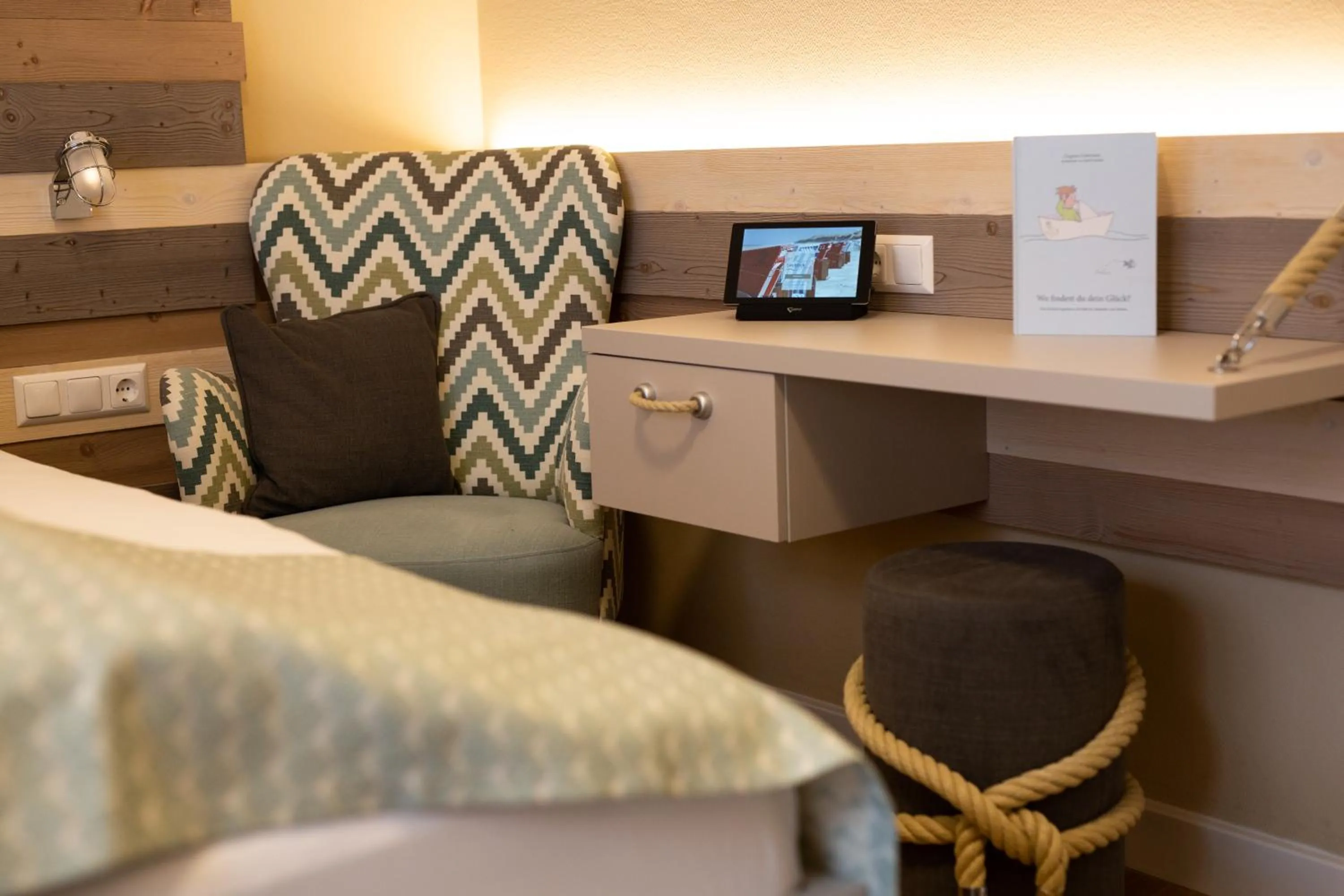 Photo of the whole room, Bed in Seeblick Genuss und Spa Resort Amrum