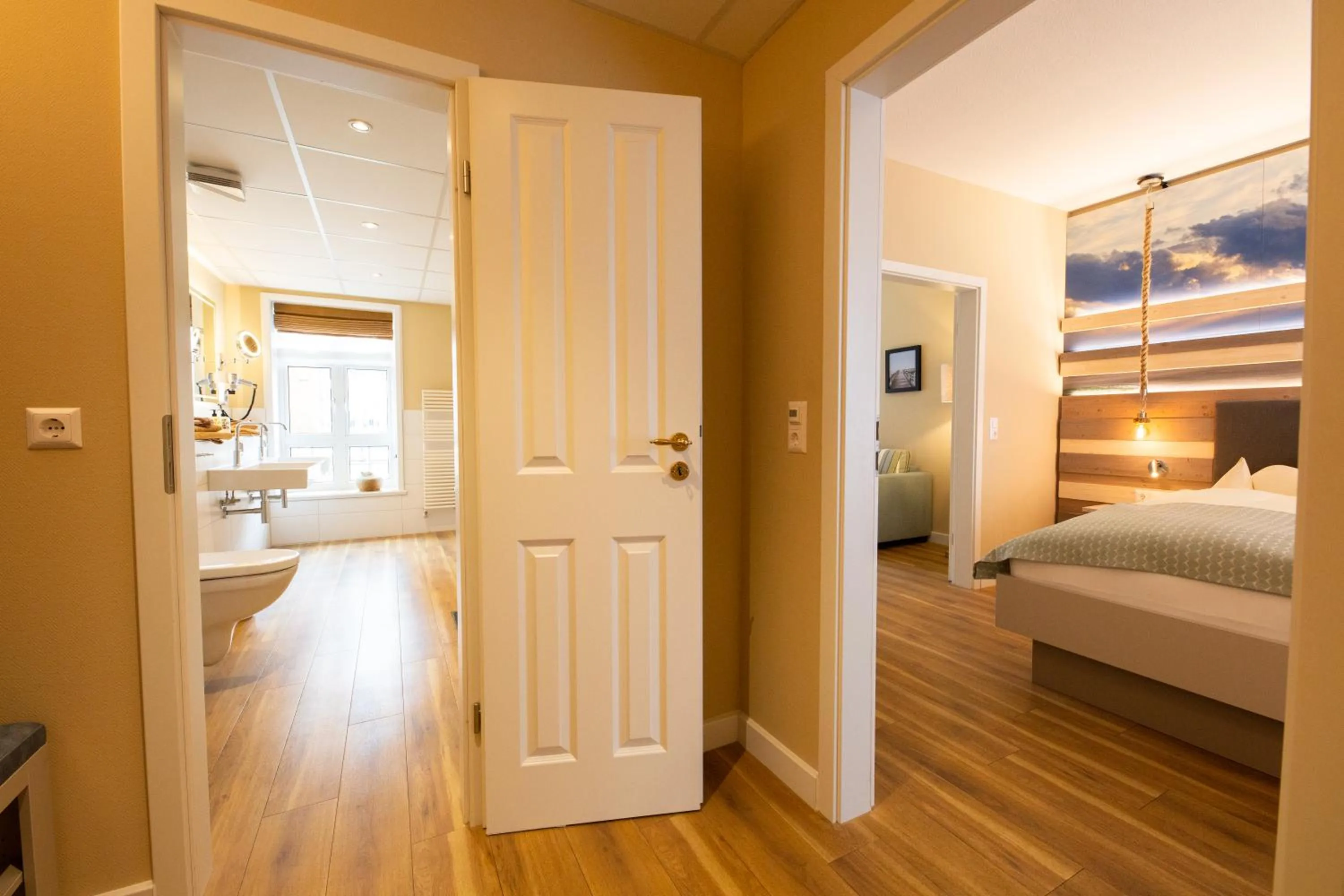 Photo of the whole room, Bed in Seeblick Genuss und Spa Resort Amrum