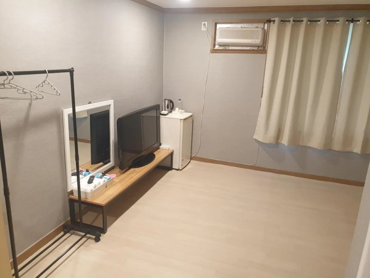 TV and multimedia in Seorak HOT Spring Mammoth Resotel