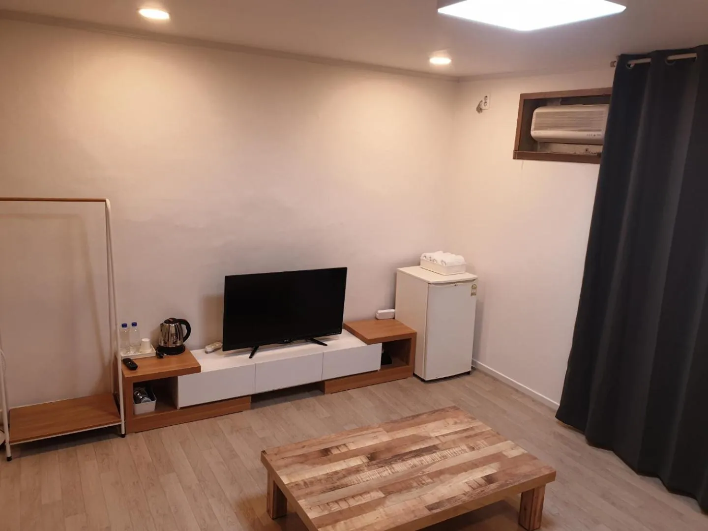 TV and multimedia in Seorak HOT Spring Mammoth Resotel