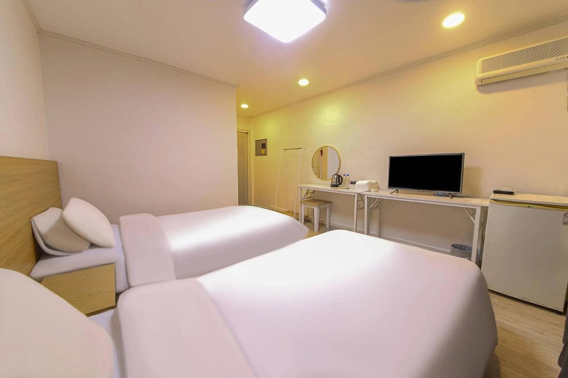 Bedroom, Bed in Seorak HOT Spring Mammoth Resotel