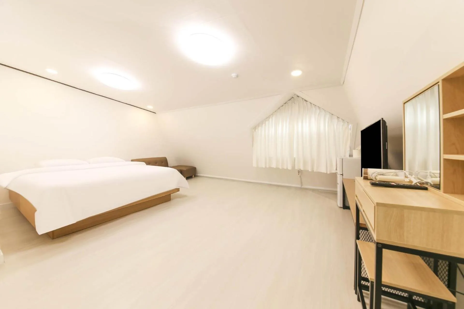 Bed in Seorak HOT Spring Mammoth Resotel