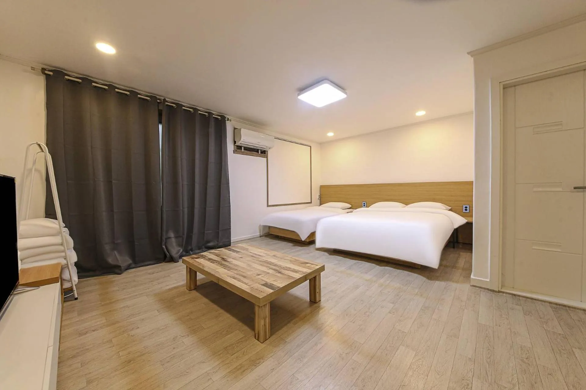 Bedroom, Bed in Seorak HOT Spring Mammoth Resotel