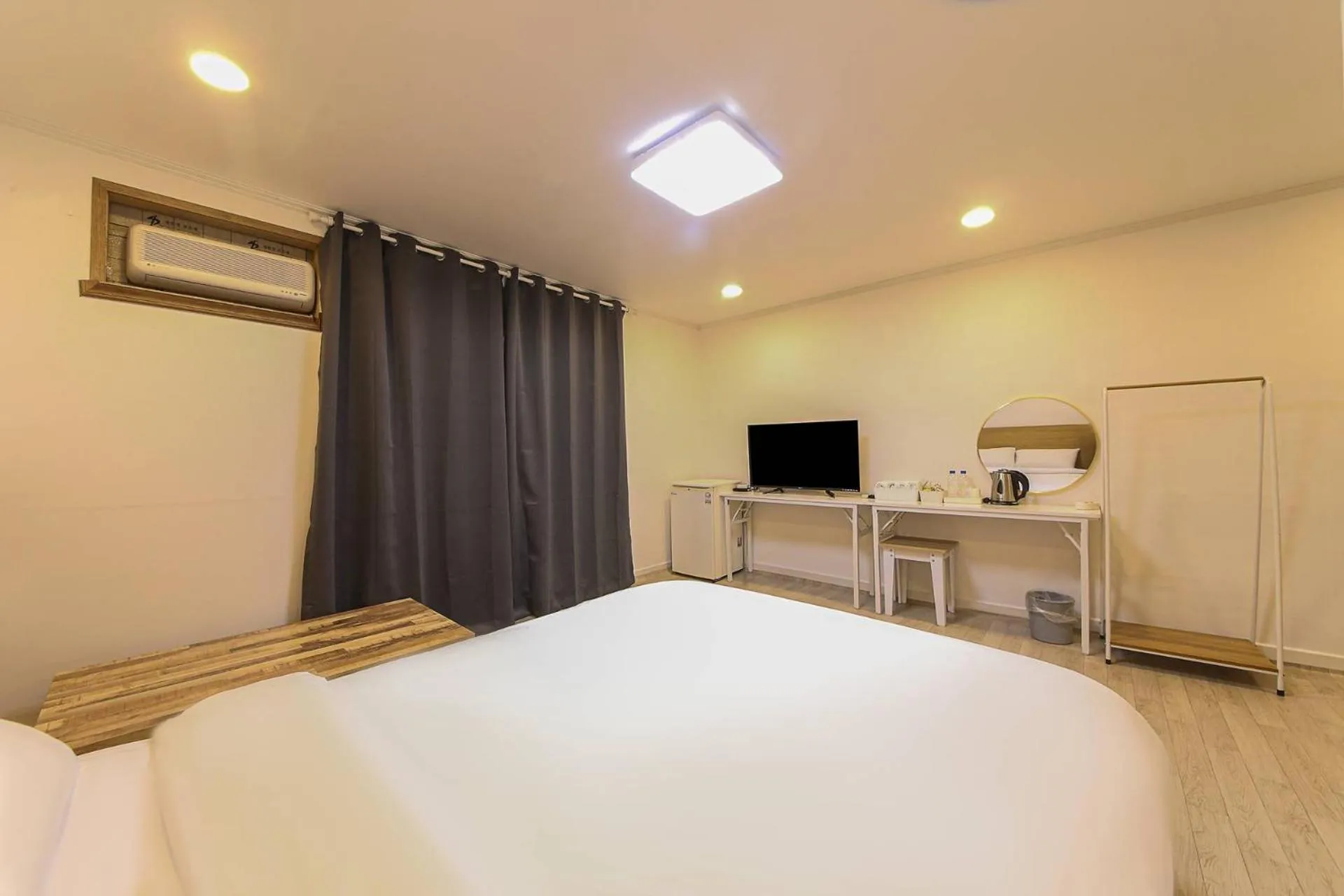 Bedroom, Bed in Seorak HOT Spring Mammoth Resotel