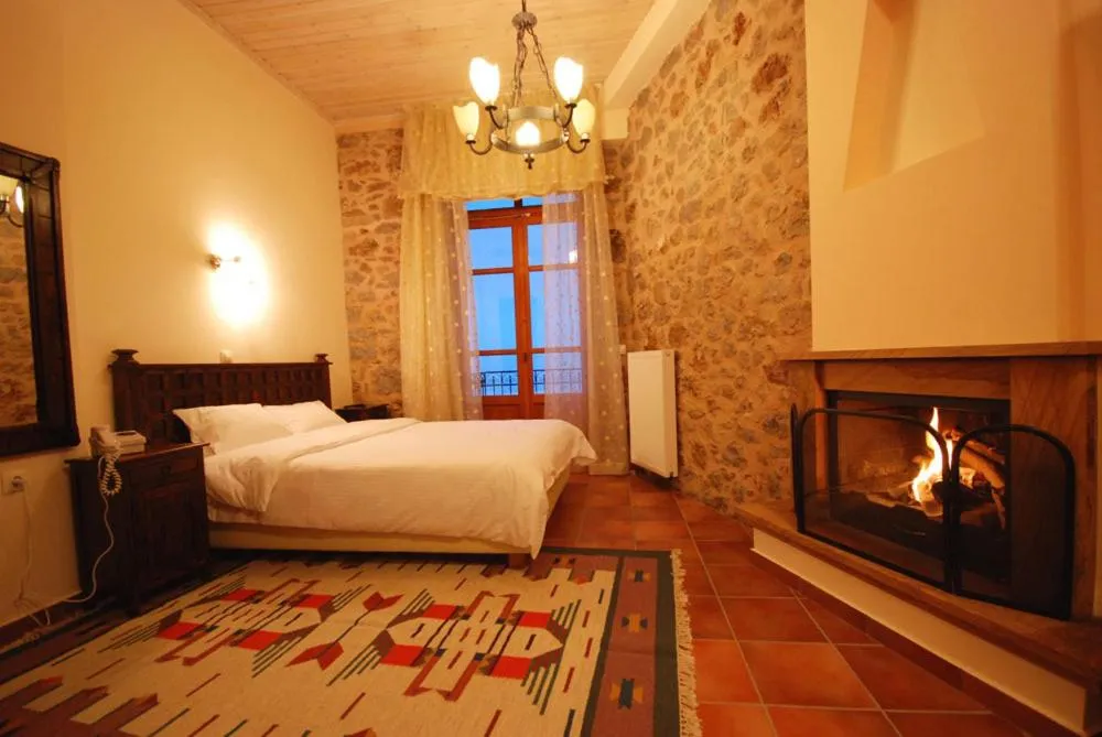 Bed in Hotel Parnassos