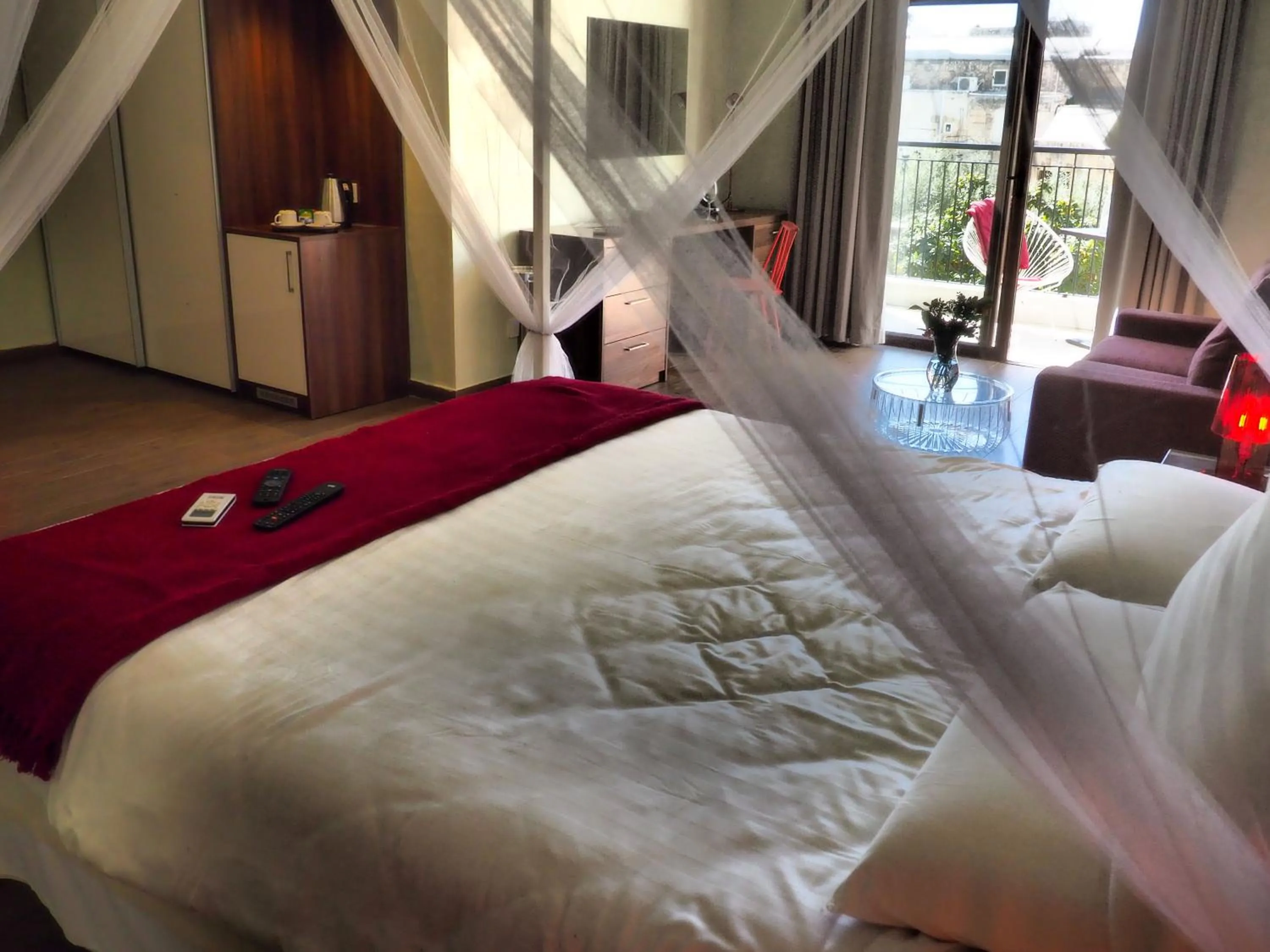 Bed in Adelphi Boutique Hotel
