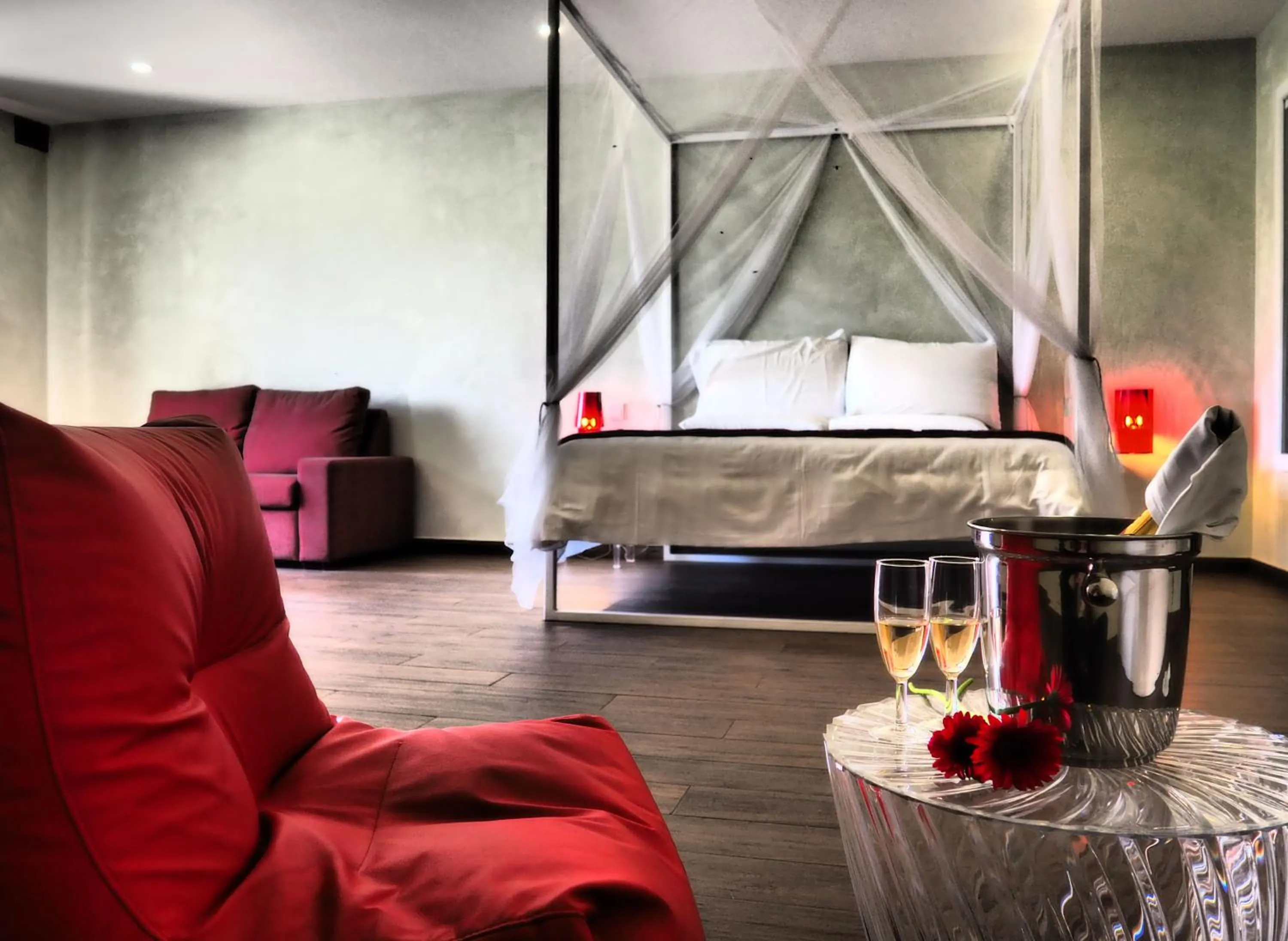 Photo of the whole room in Adelphi Boutique Hotel