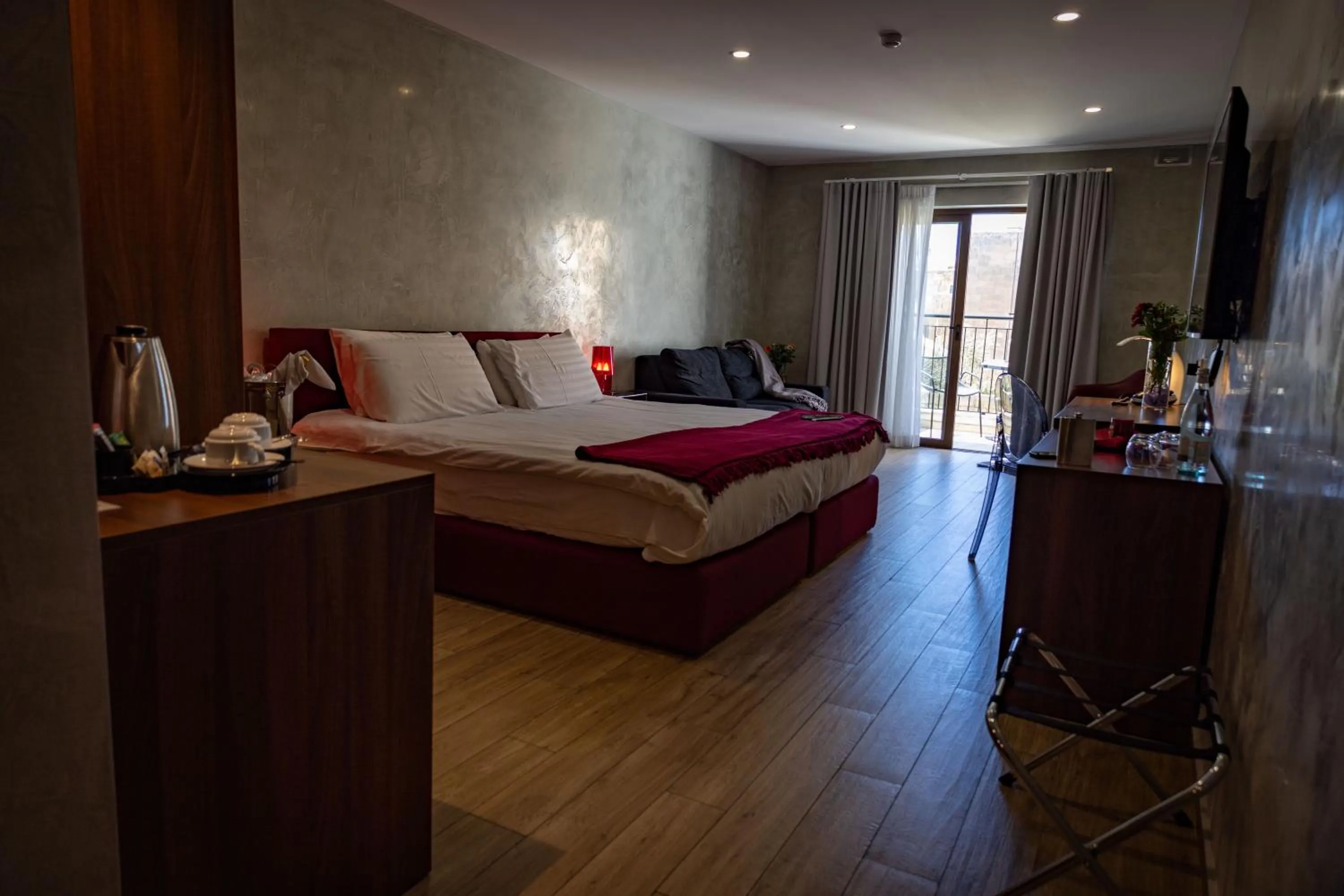 Photo of the whole room, Bed in Adelphi Boutique Hotel