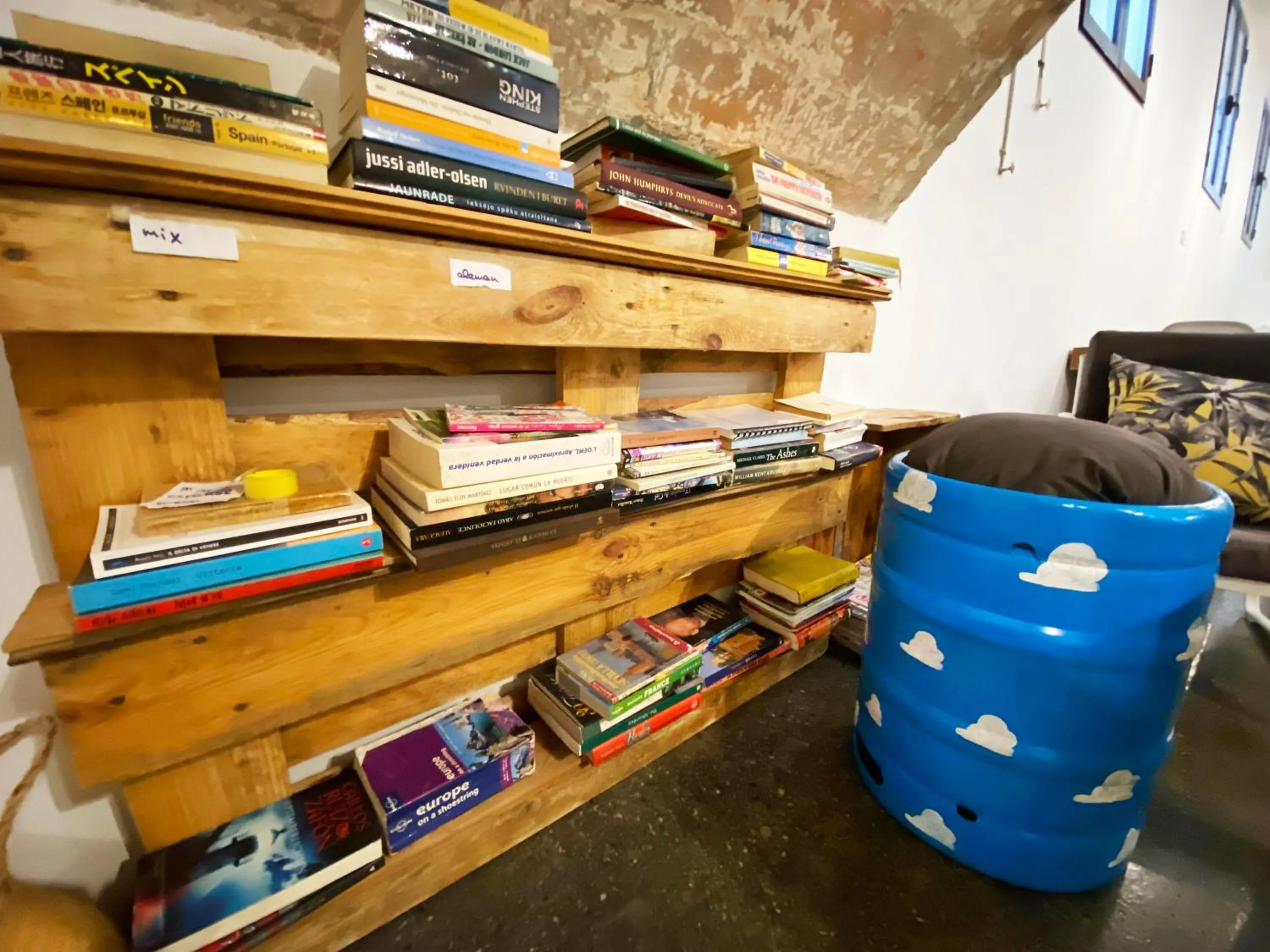 Decorative detail in ECO Hostel