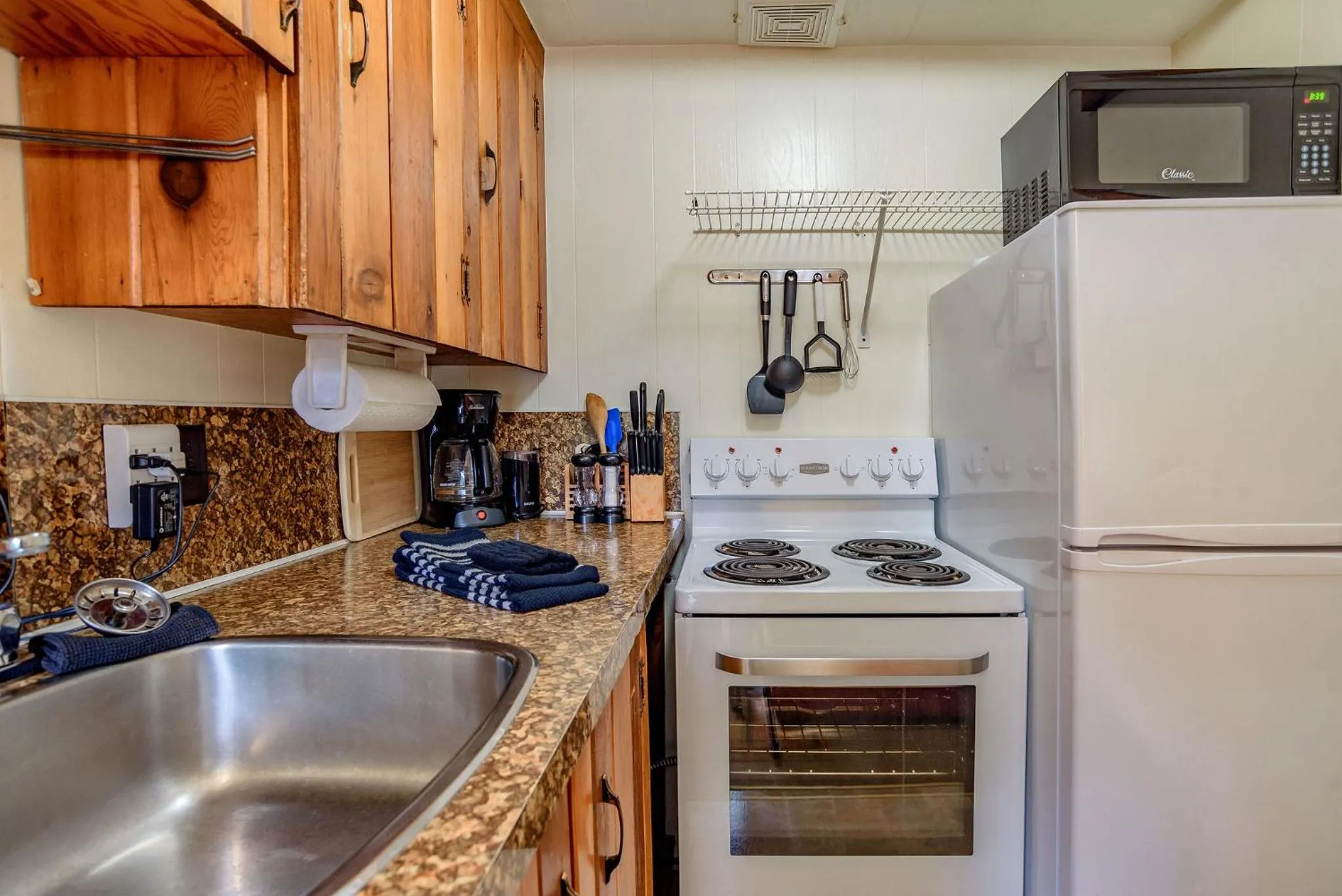 Green Acres Lakeside Resort Salt Spring Island