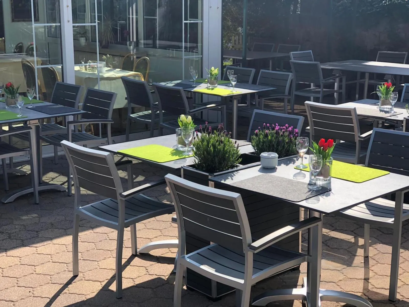 Restaurant/places to eat in Hotel Angelo