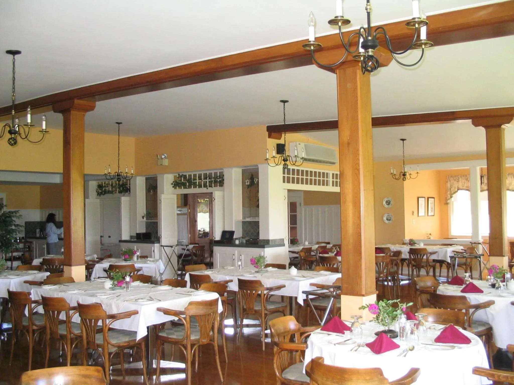 Restaurant/places to eat in Shaw's Hotel & Cottages