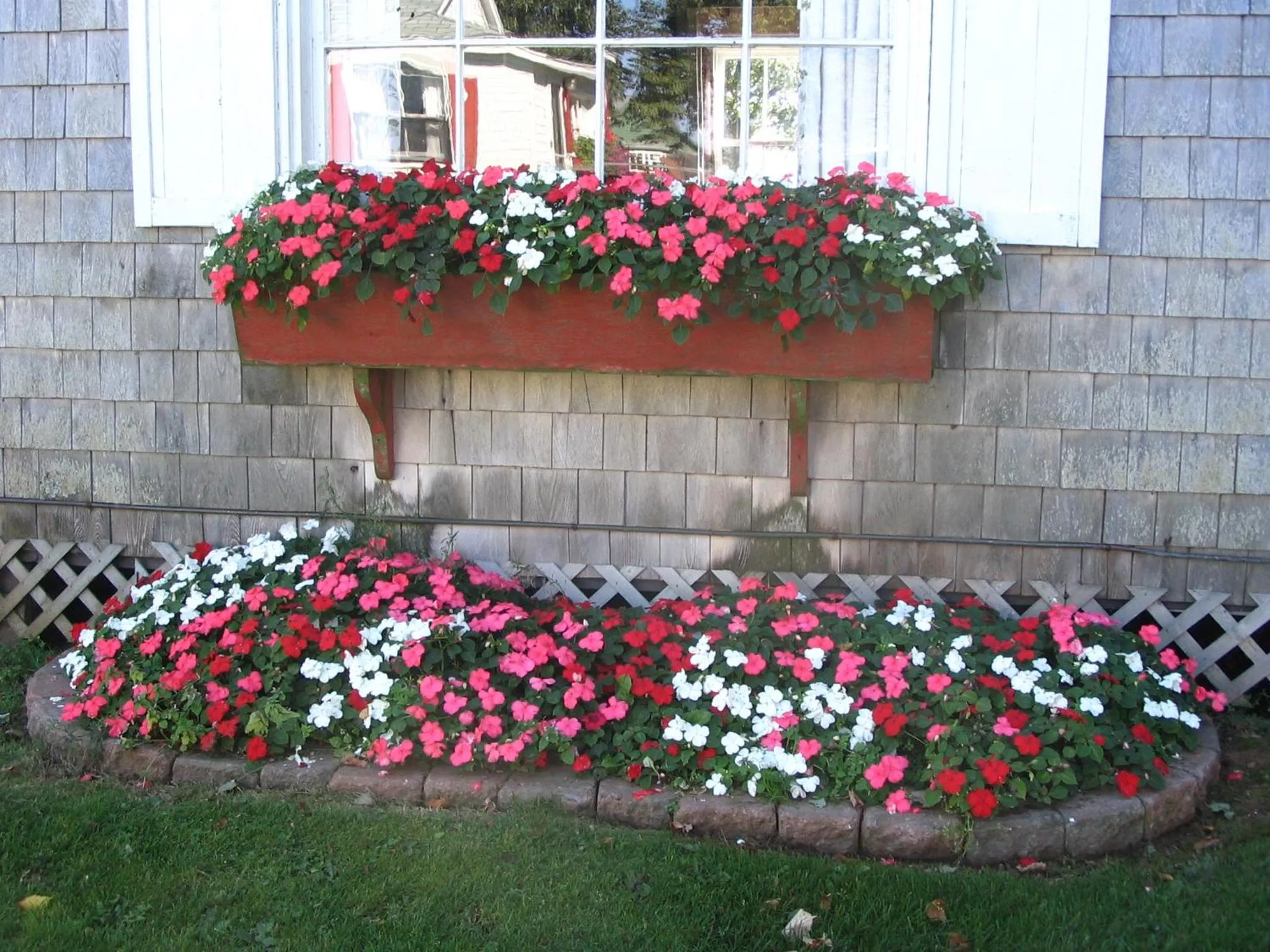 Shaw's Hotel & Cottages