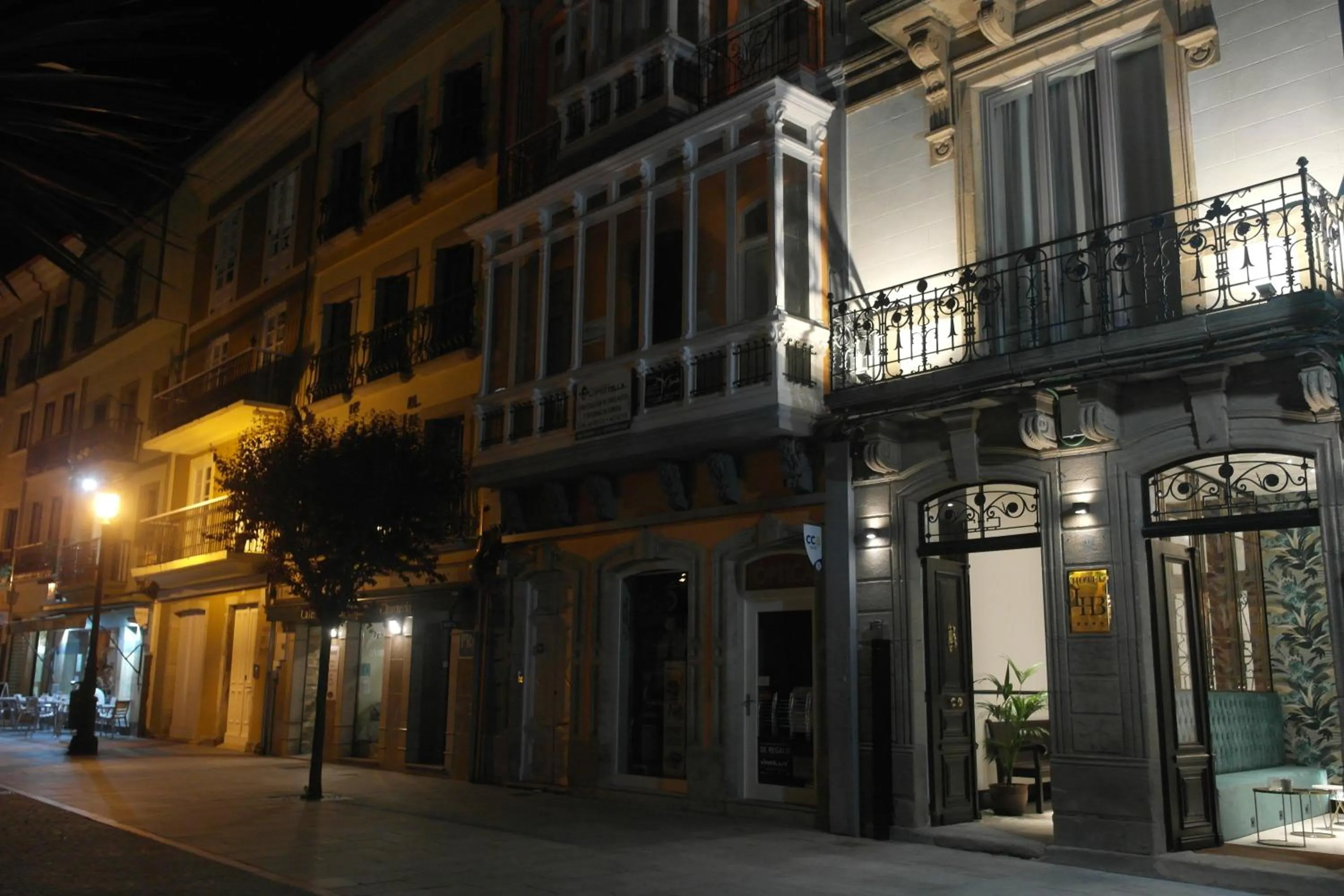 Facade/entrance, Property Building in Hotel Boutique Loriente