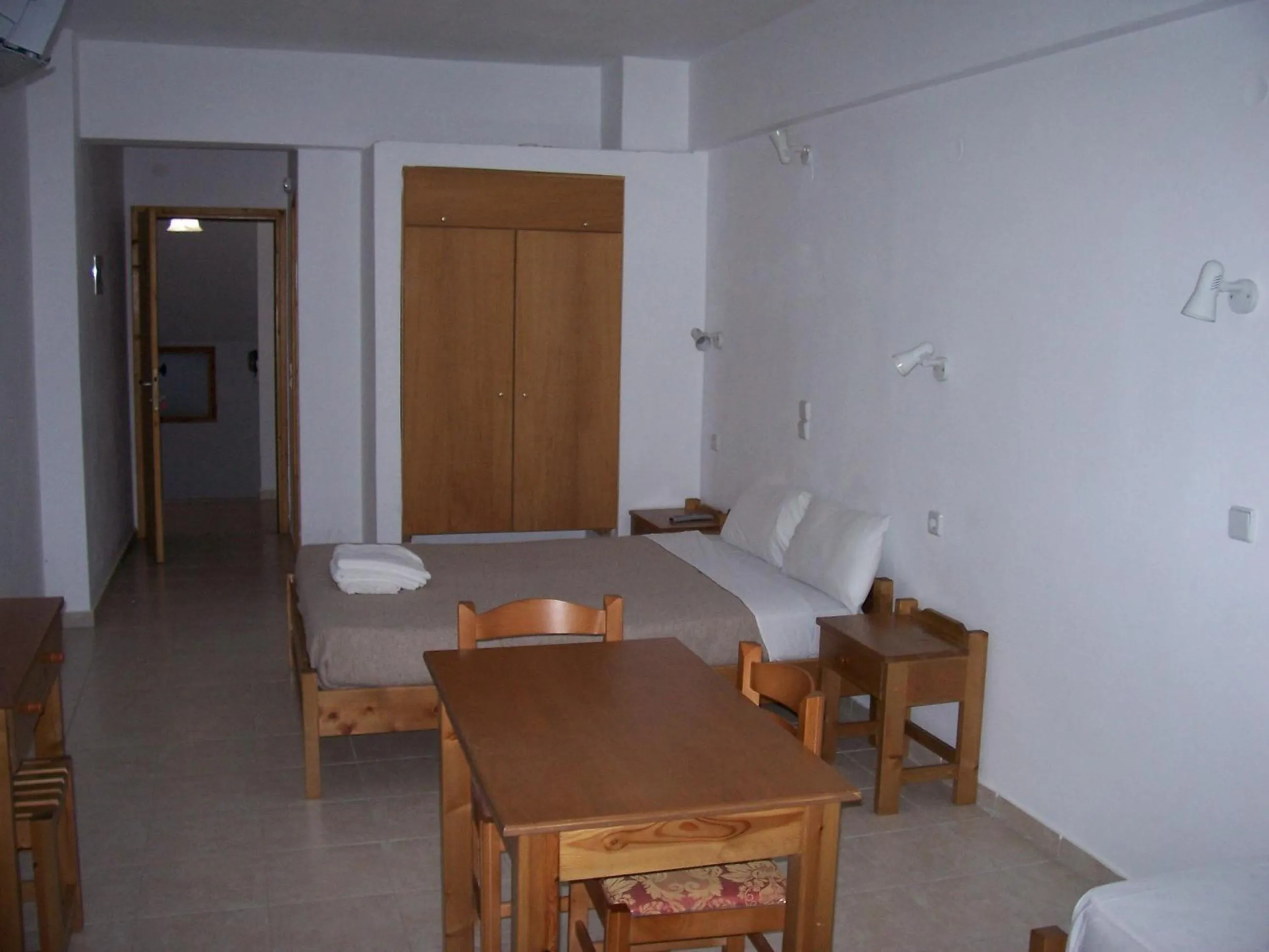 Photo of the whole room in Karmi Apartments