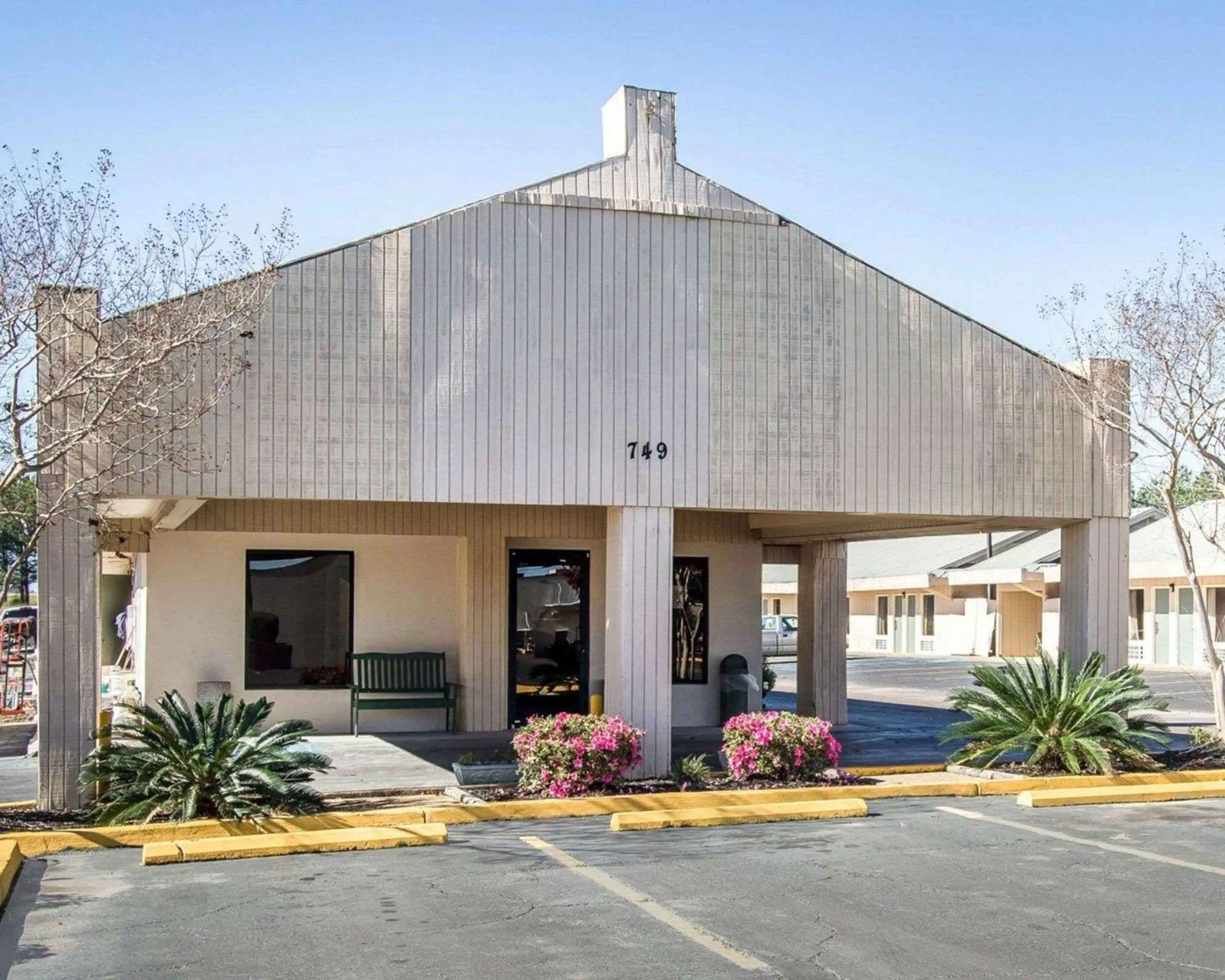 Property building in OYO Hotel Brookhaven MS - I-55