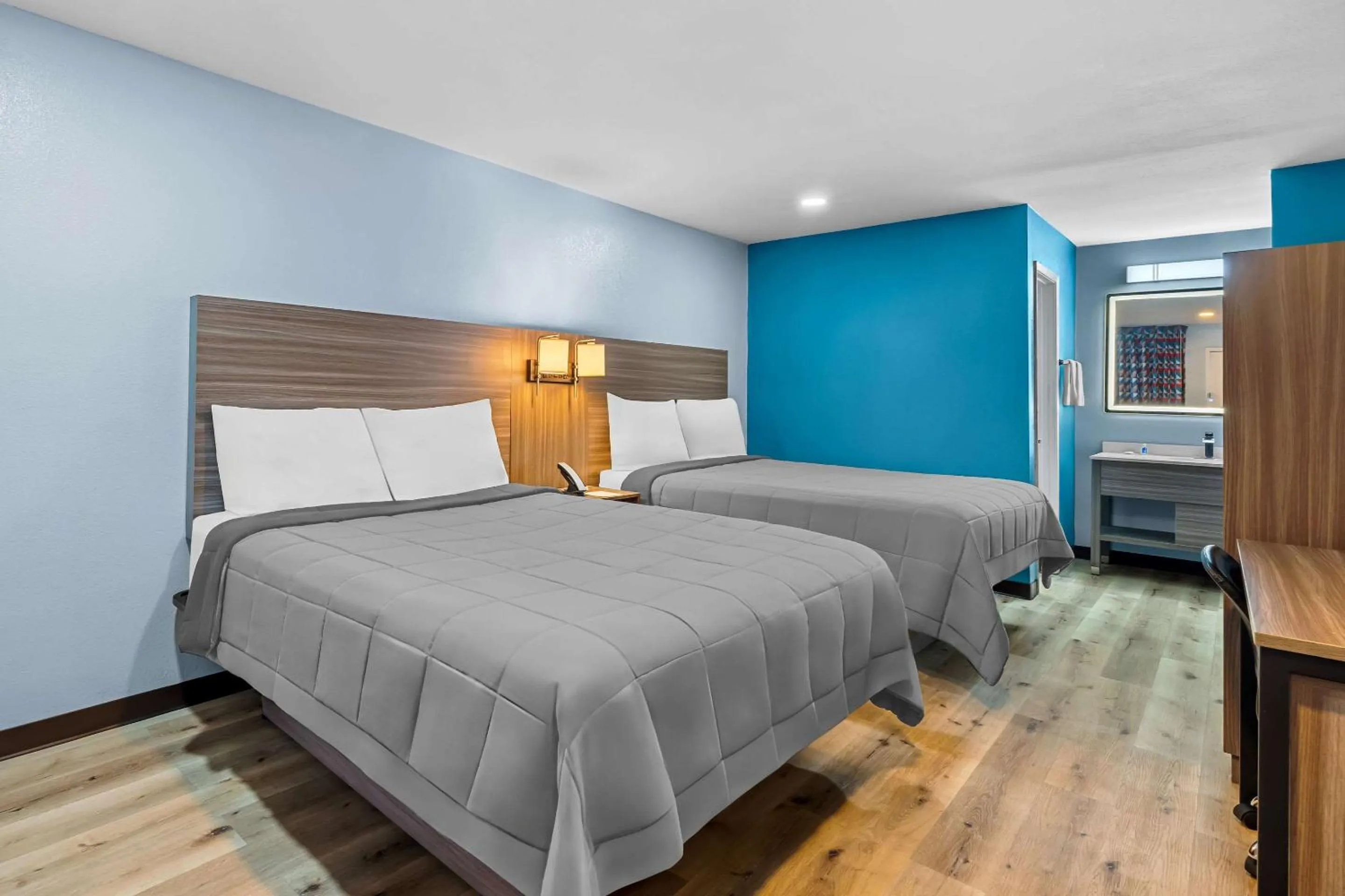 Bedroom, Bed in Rodeway Inn & Suites Brookhaven