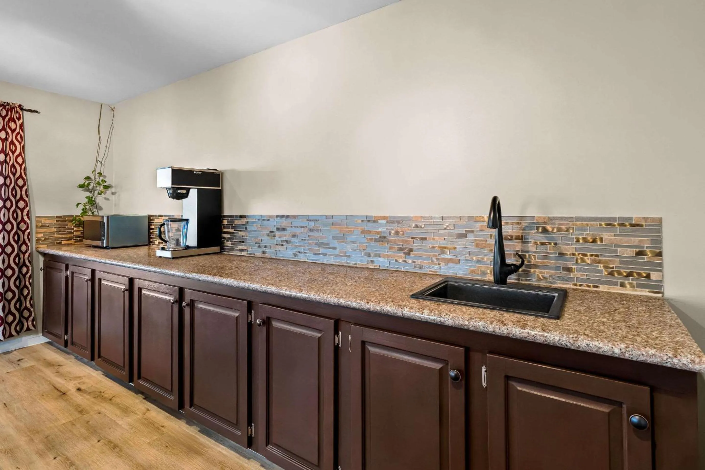 Breakfast in Rodeway Inn & Suites Brookhaven