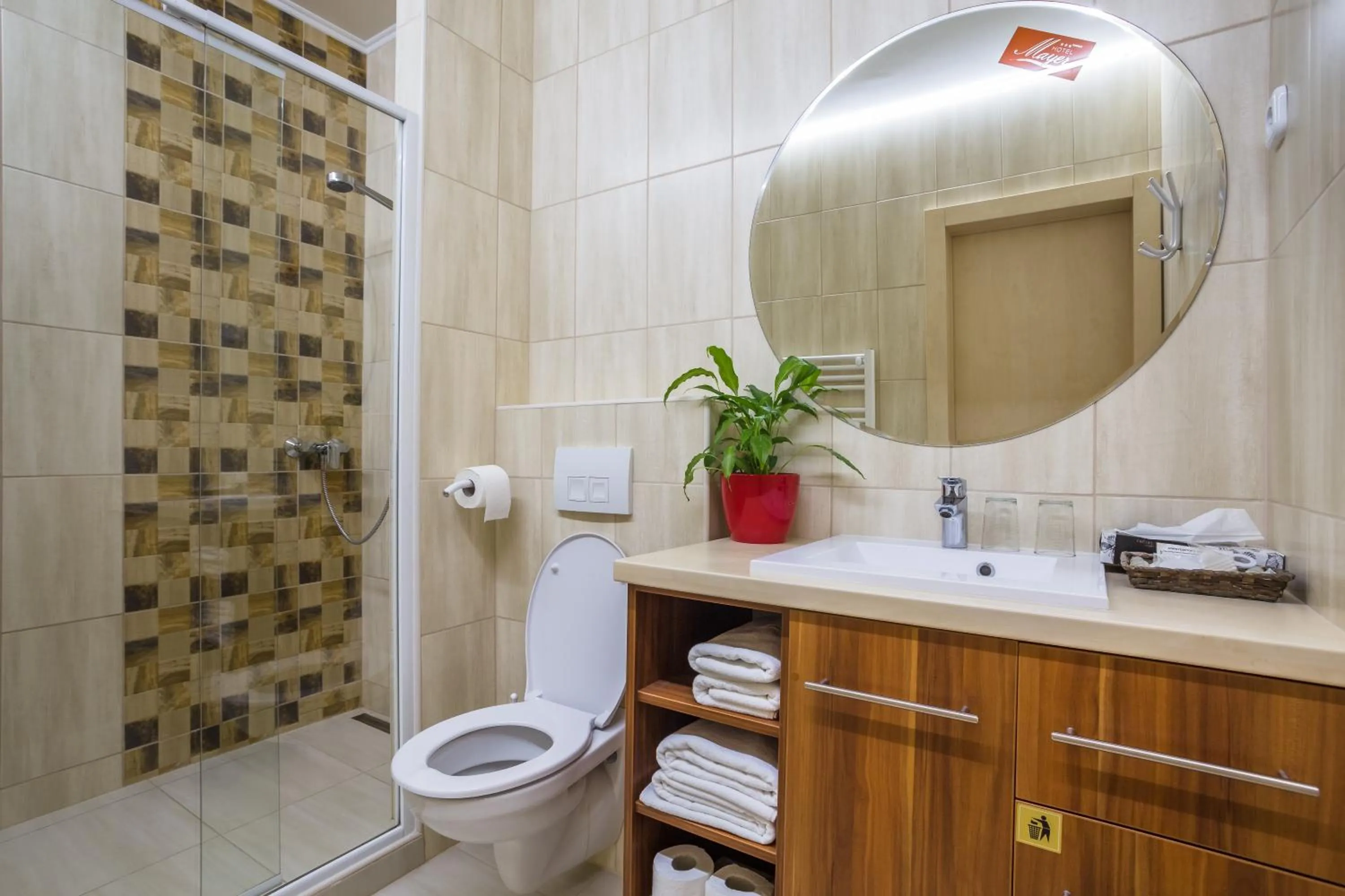 Bathroom in Hotel Mayer Alsóörs