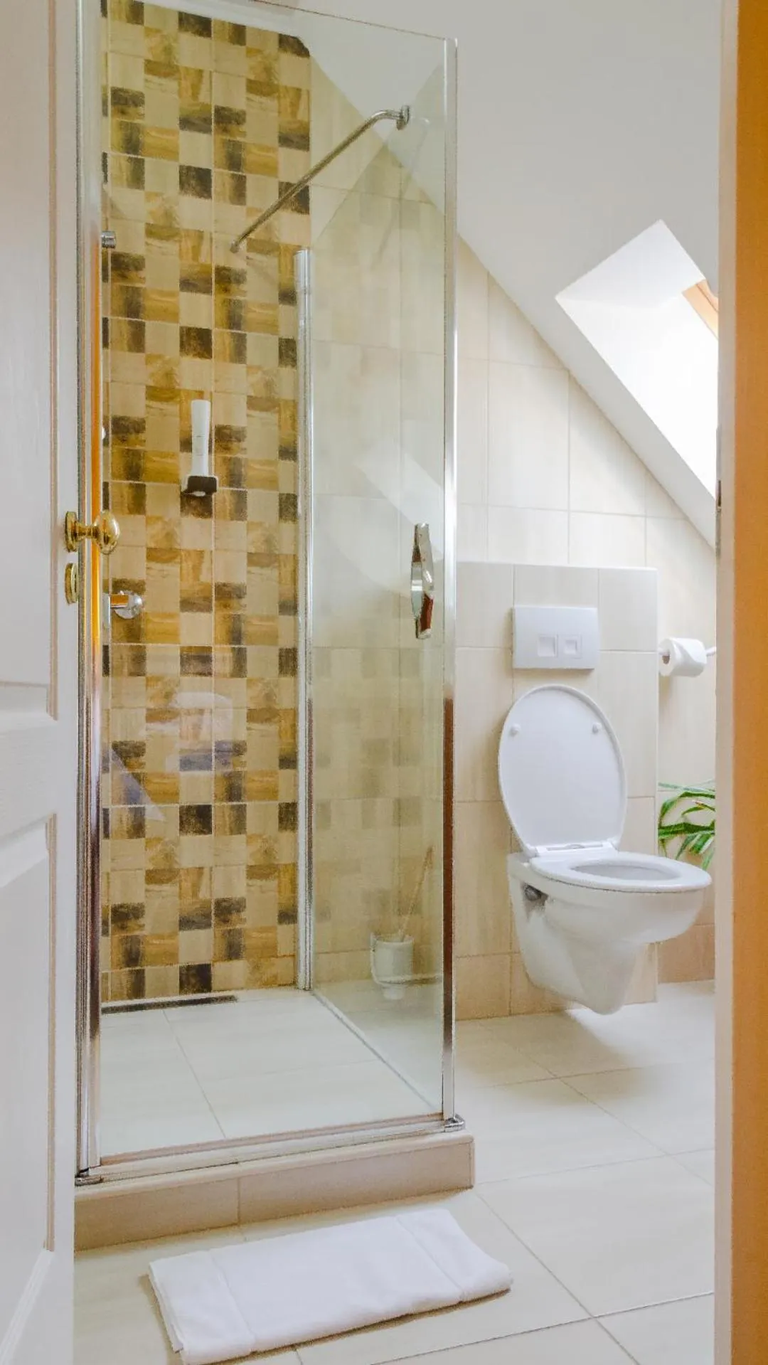 Toilet in Hotel Mayer Alsóörs