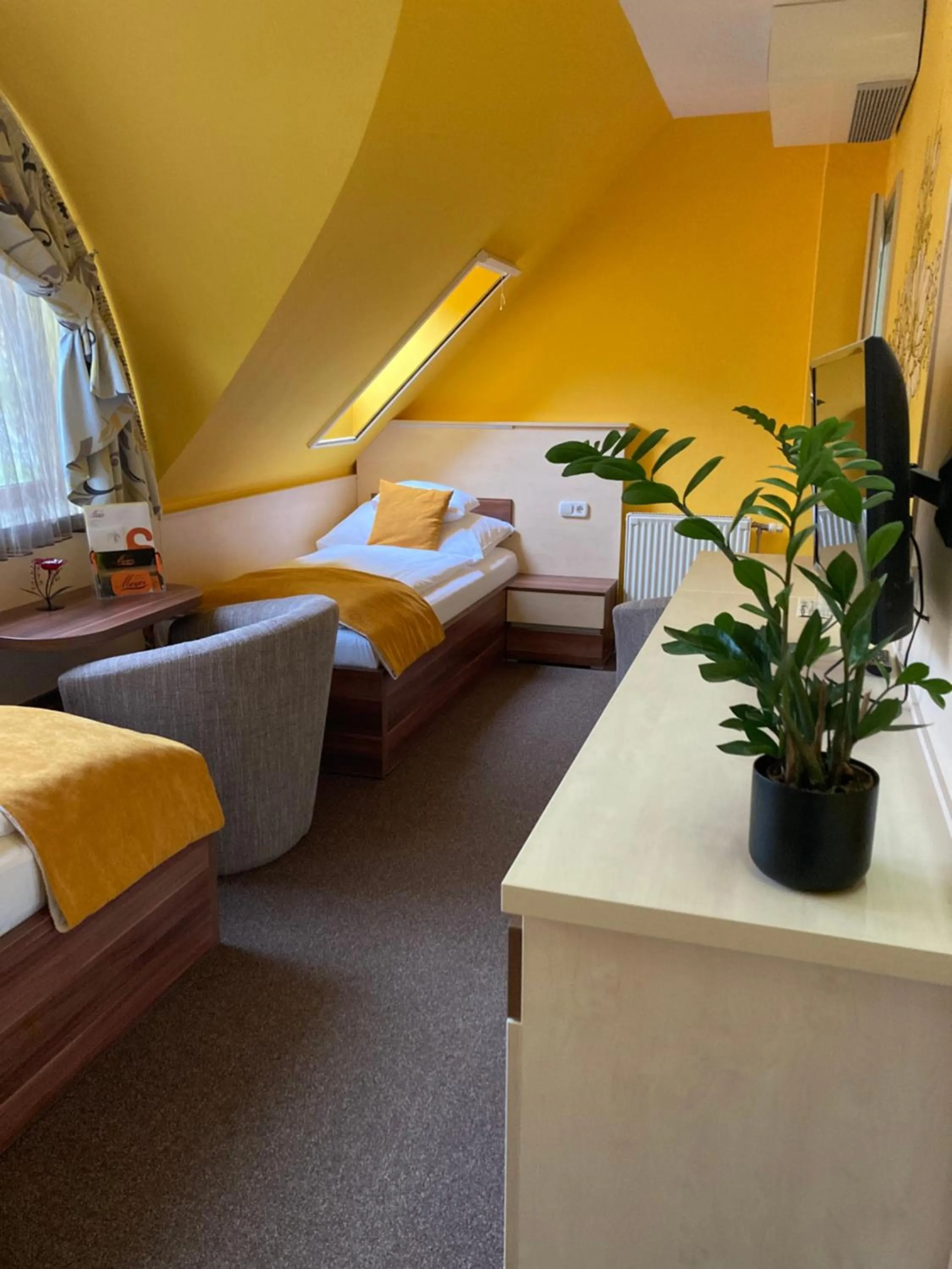 Bed in Hotel Mayer Alsóörs