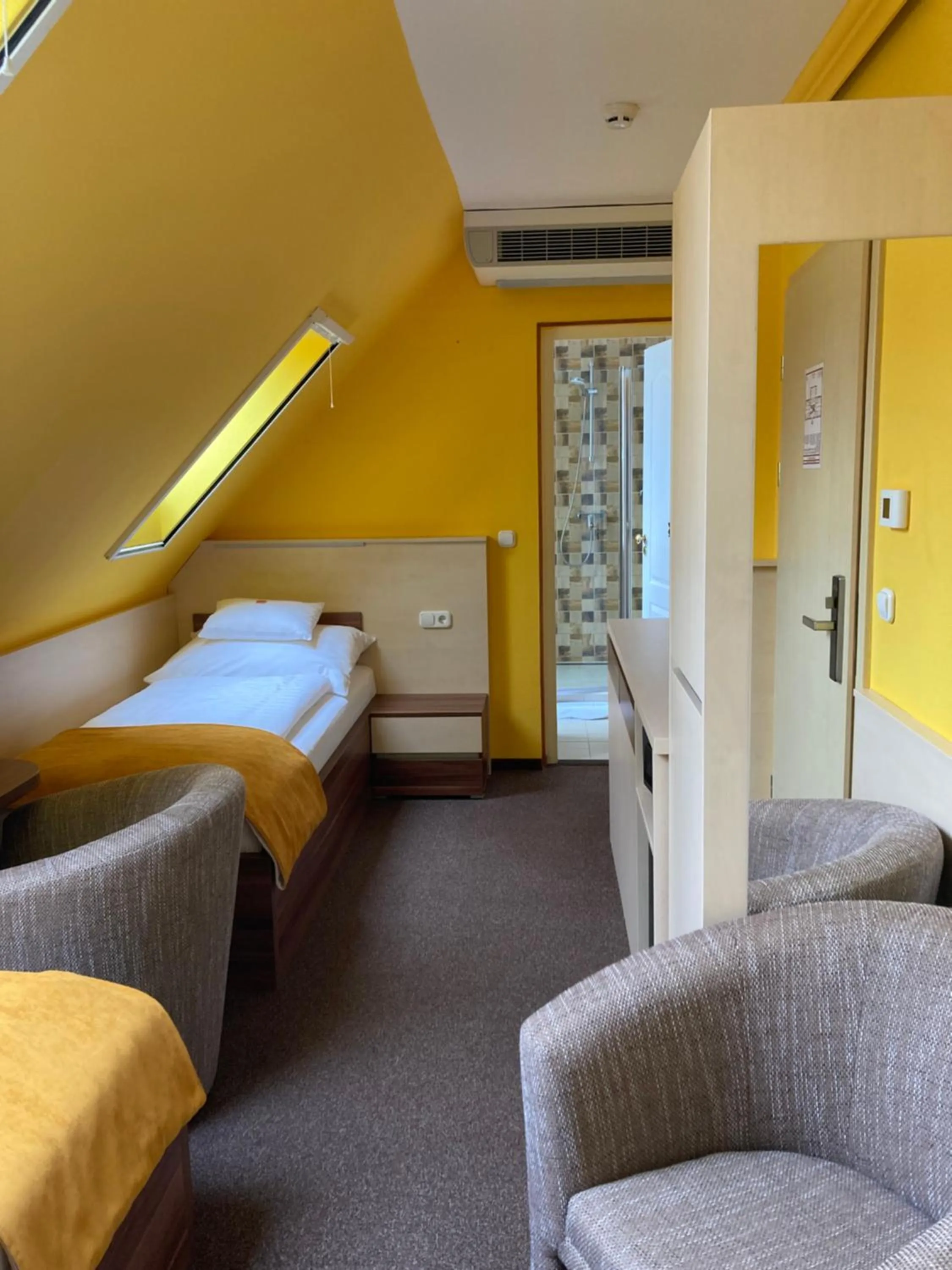 Bed in Hotel Mayer Alsóörs