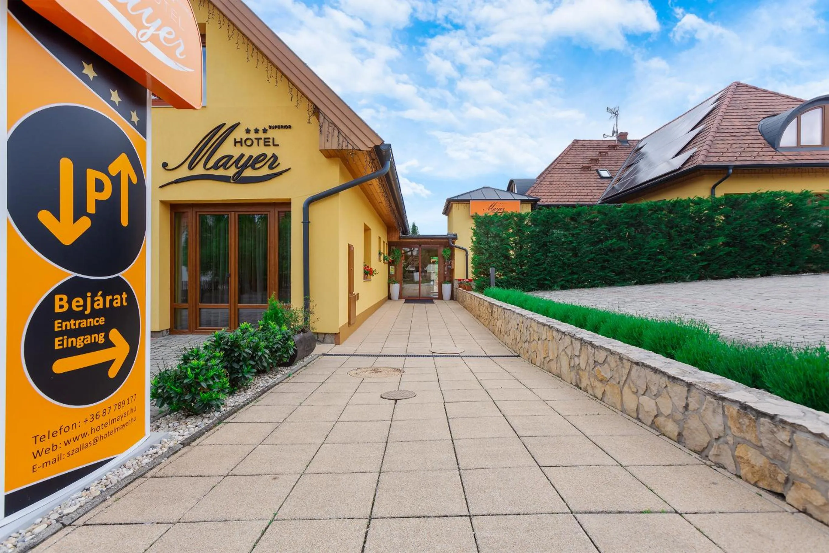 Property building in Hotel Mayer Alsóörs