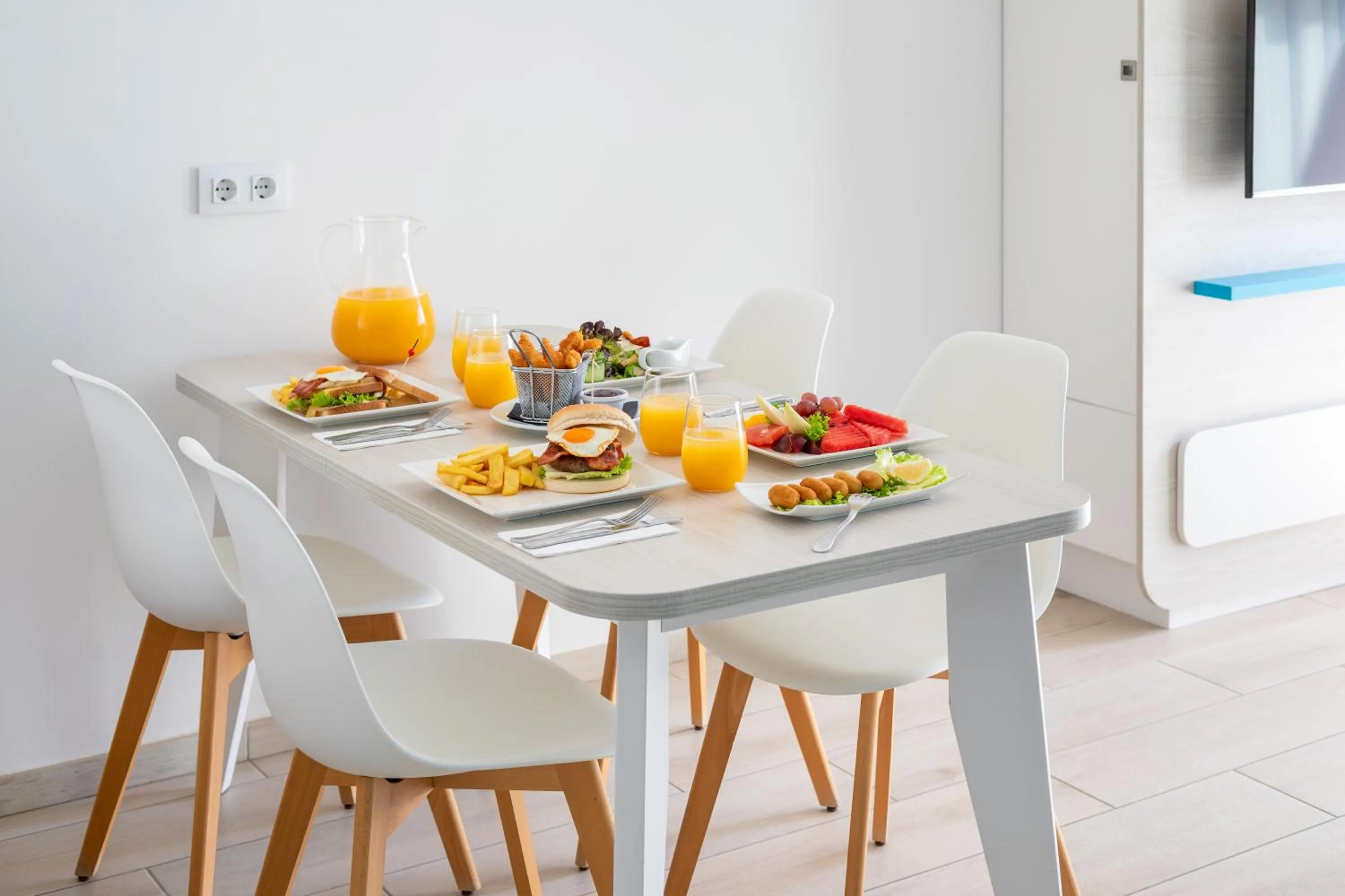 Food and drinks in Hotel Tropical Park