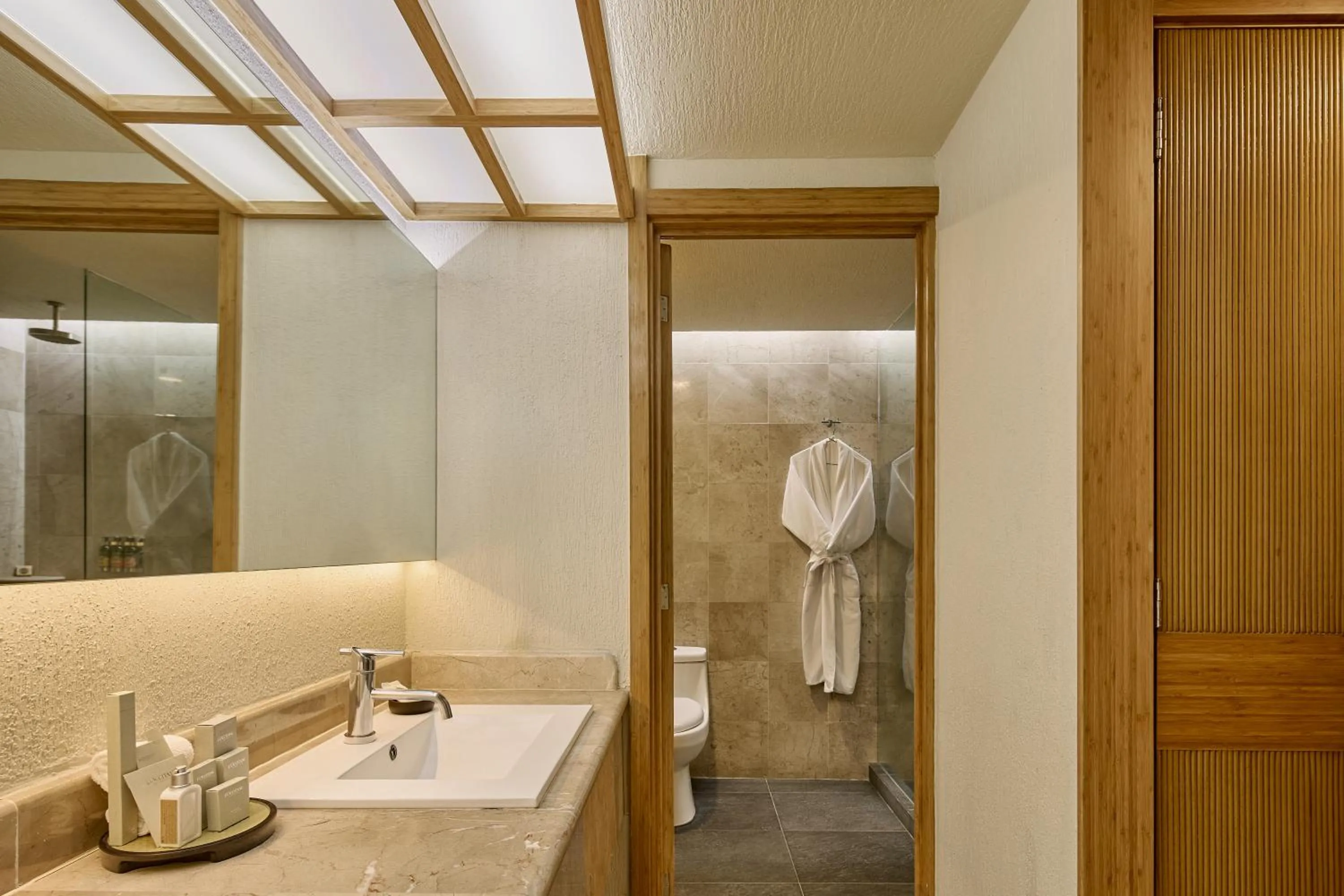 Shower in Grand Fiesta Americana Sumiya Cuernavaca