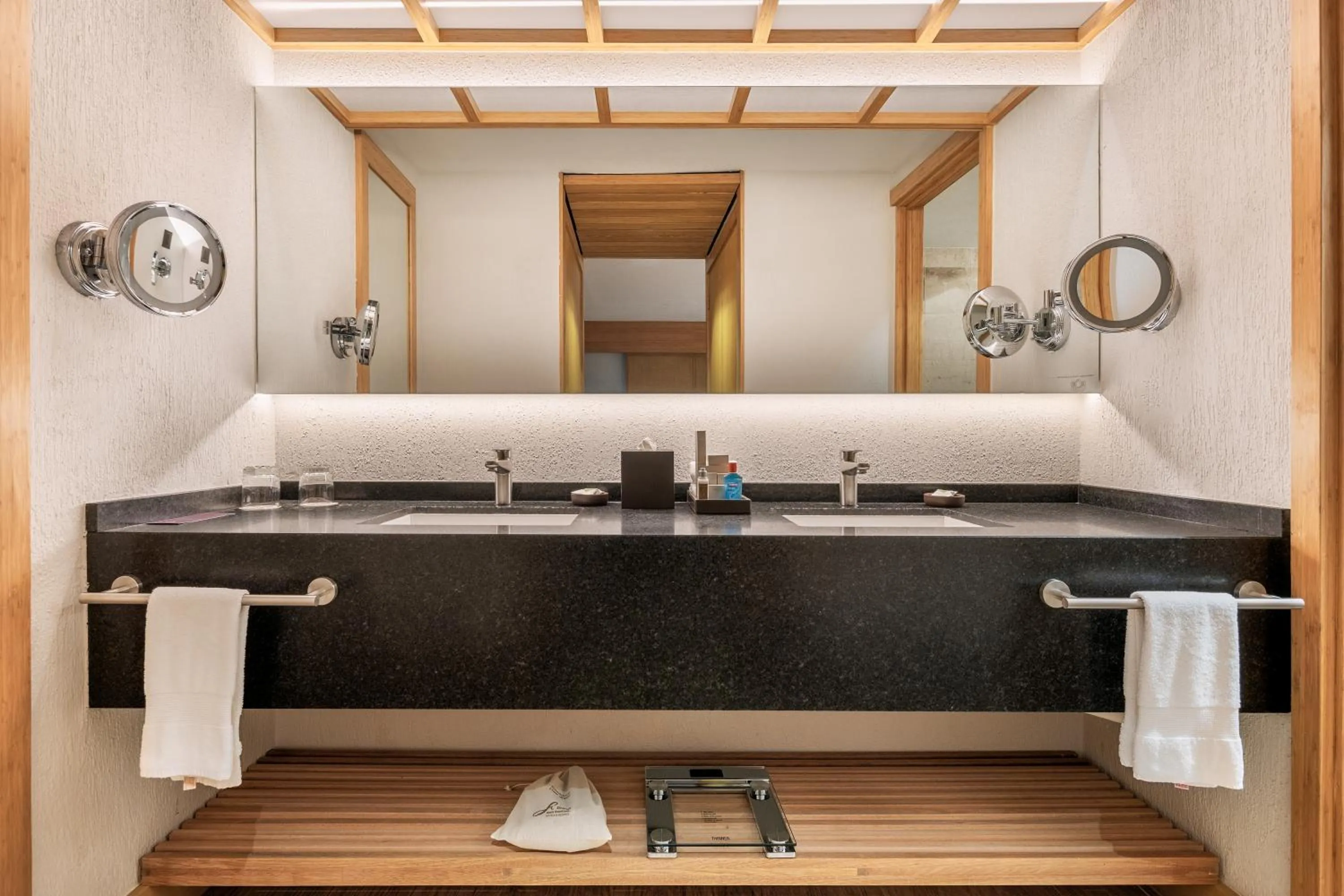 Bathroom in Grand Fiesta Americana Sumiya Cuernavaca