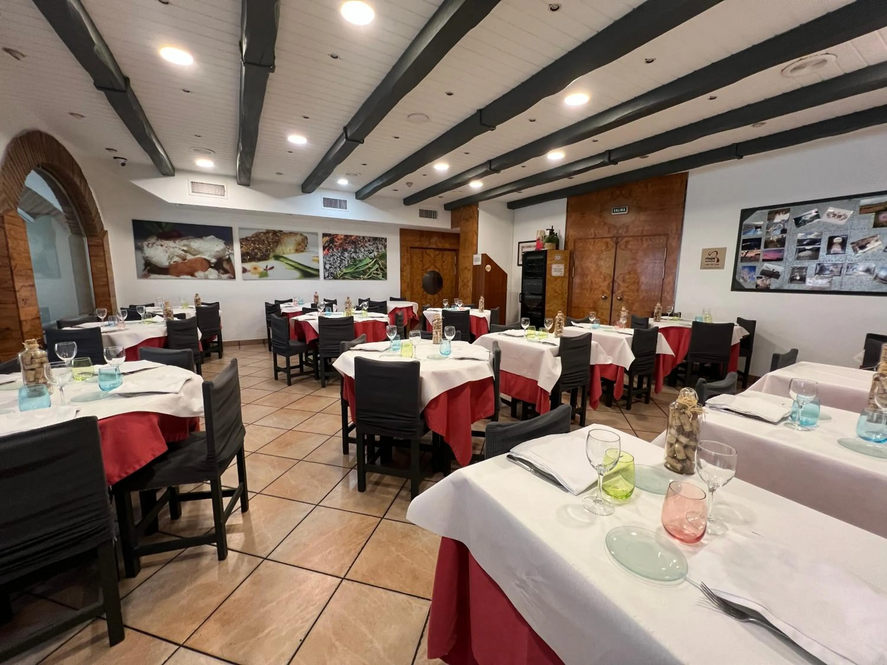 Restaurant/places to eat in Hotel Virrey