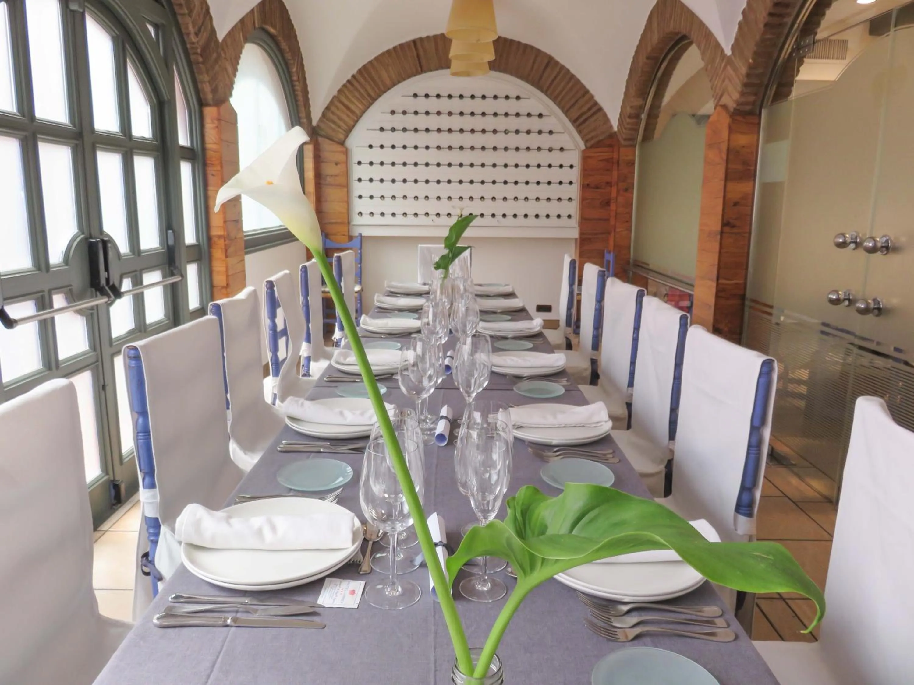 Restaurant/places to eat in Hotel Virrey